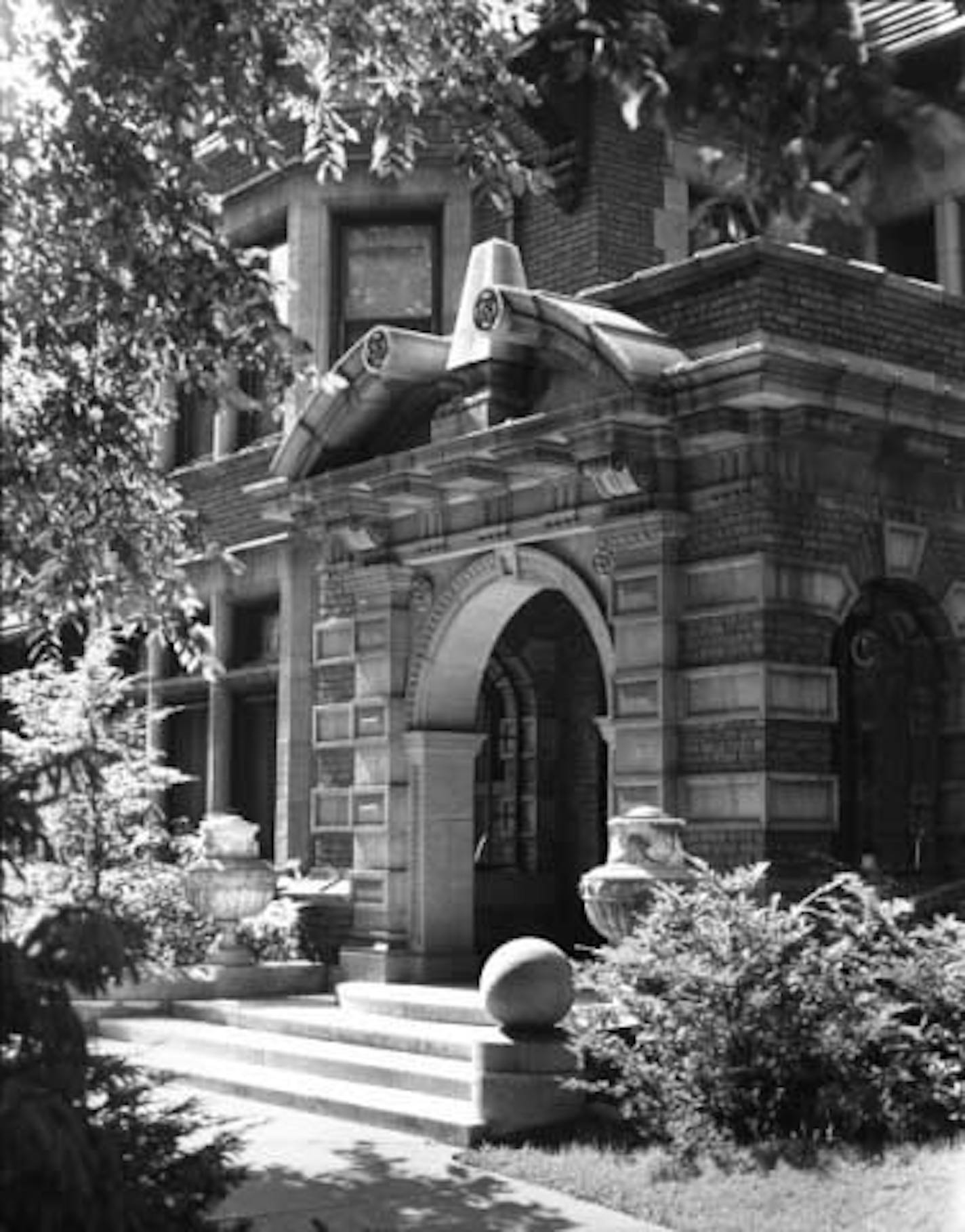 The Clifford residence had a graceful entrance and impressive formal garden.