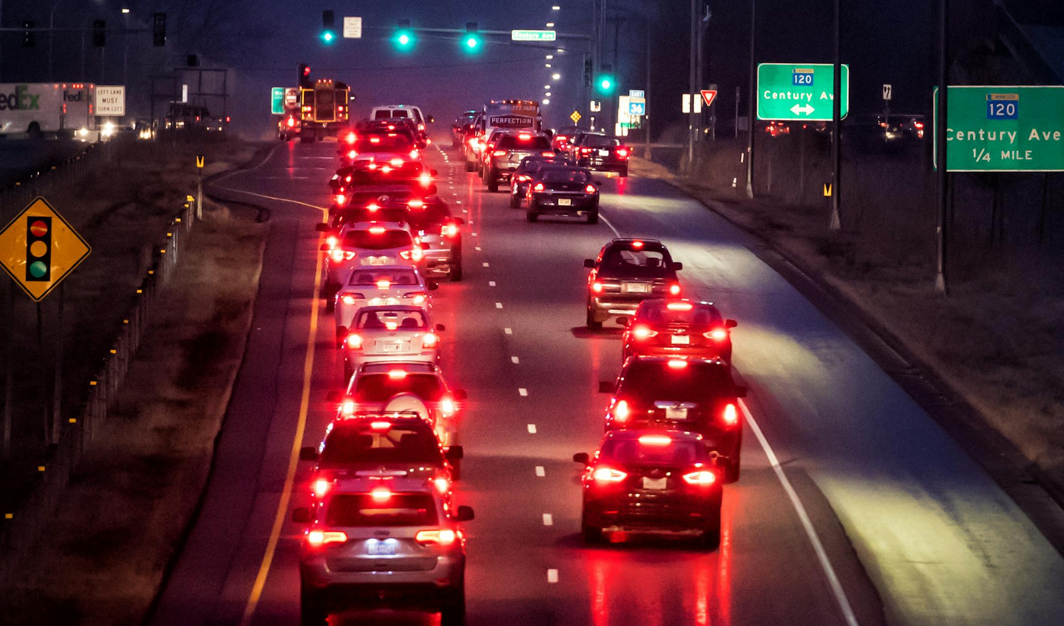 Traffic backed up on Hwy 36 as it approached I-694 which was closed. ] GLEN STUBBE • glen.stubbe@startribune.com Monday, December 4, 2017 EDS, This was taken around 4:45 pm Monday A water main break in Oakdale early Sunday morning caused a large washout under Interstate 694, and motorists will face a major detour for days, said a spokesman for the Minnesota Department of Transportation (MnDOT).
