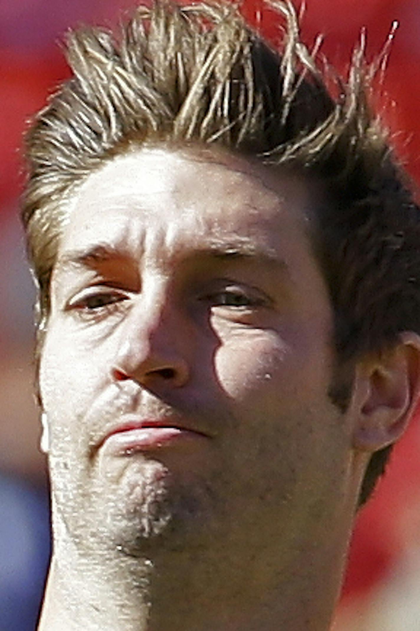 Chicago Bears quarterback Jay Cutler warms up before a NFL football game against the Washington Redskins in Landover, Md., Sunday, Oct. 20, 2013. (AP Photo/Alex Brandon) ORG XMIT: MIN2013110215174140