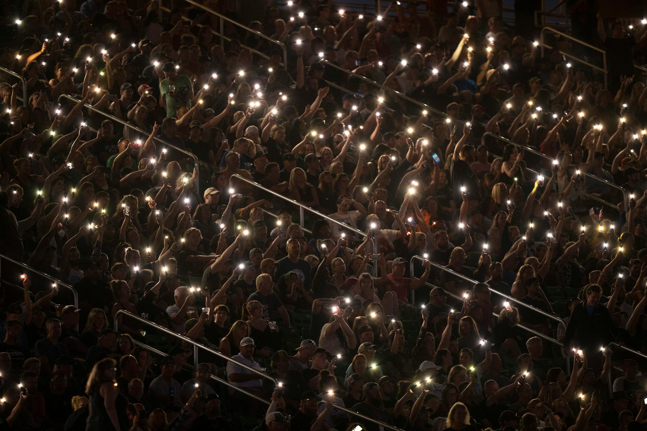 The Grandstand crowd turned on the flashlights on their phones for one of Breaking Benjamin's songs during their set between Bush and Alice in Chains.