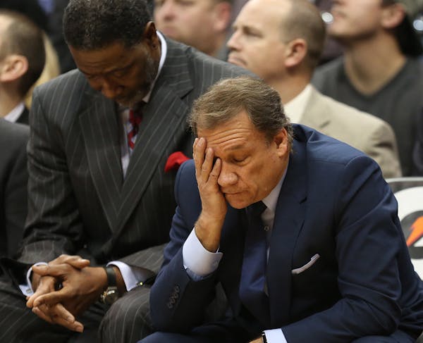 Wolves head coach Flip Saunders reacted after a missed layup during the second half against Philadelphia.