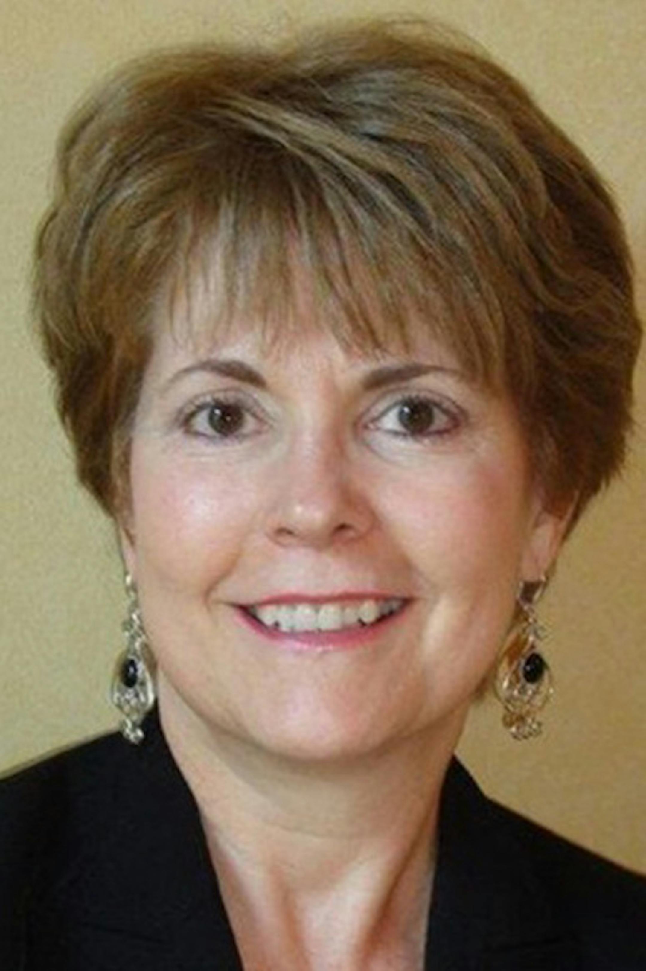 provided photo Designer Linda Waddell ORG XMIT: MIN1412160506000923