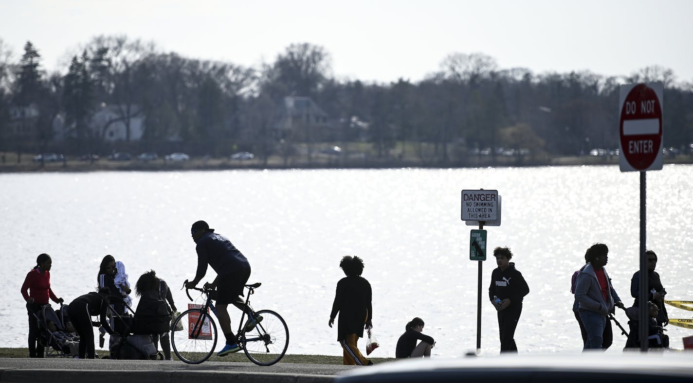 Bde Maka Ska Wednesday afternoon. ] aaron.lavinsky@startribune.com Minneapolis' parks have become a source of respite for anyone needing peace of mind during Gov. Walz's stay-at-home order to control the coronavirus outbreak. Enter the Minneapolis Park Board and Superintendent Al Bangoura. We take an inside look at how the board is making decisions to open or close parkways, how they're monitoring social distancing and why they're so keen on keeping the parks open during the pandemic. Bde Maka S