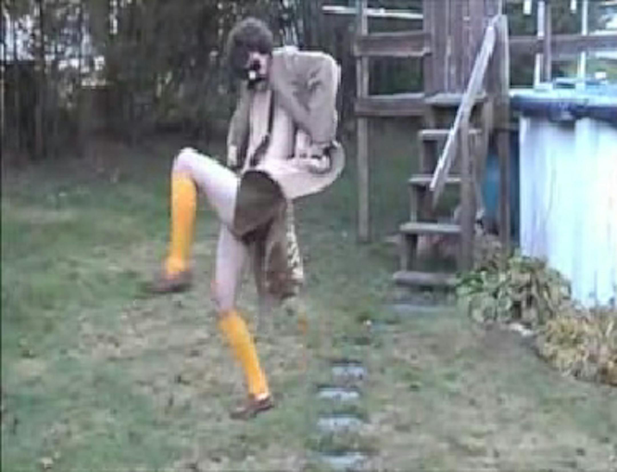 A Jockey International website has persuaded dozens of people to film themselves dancing in their underwear.