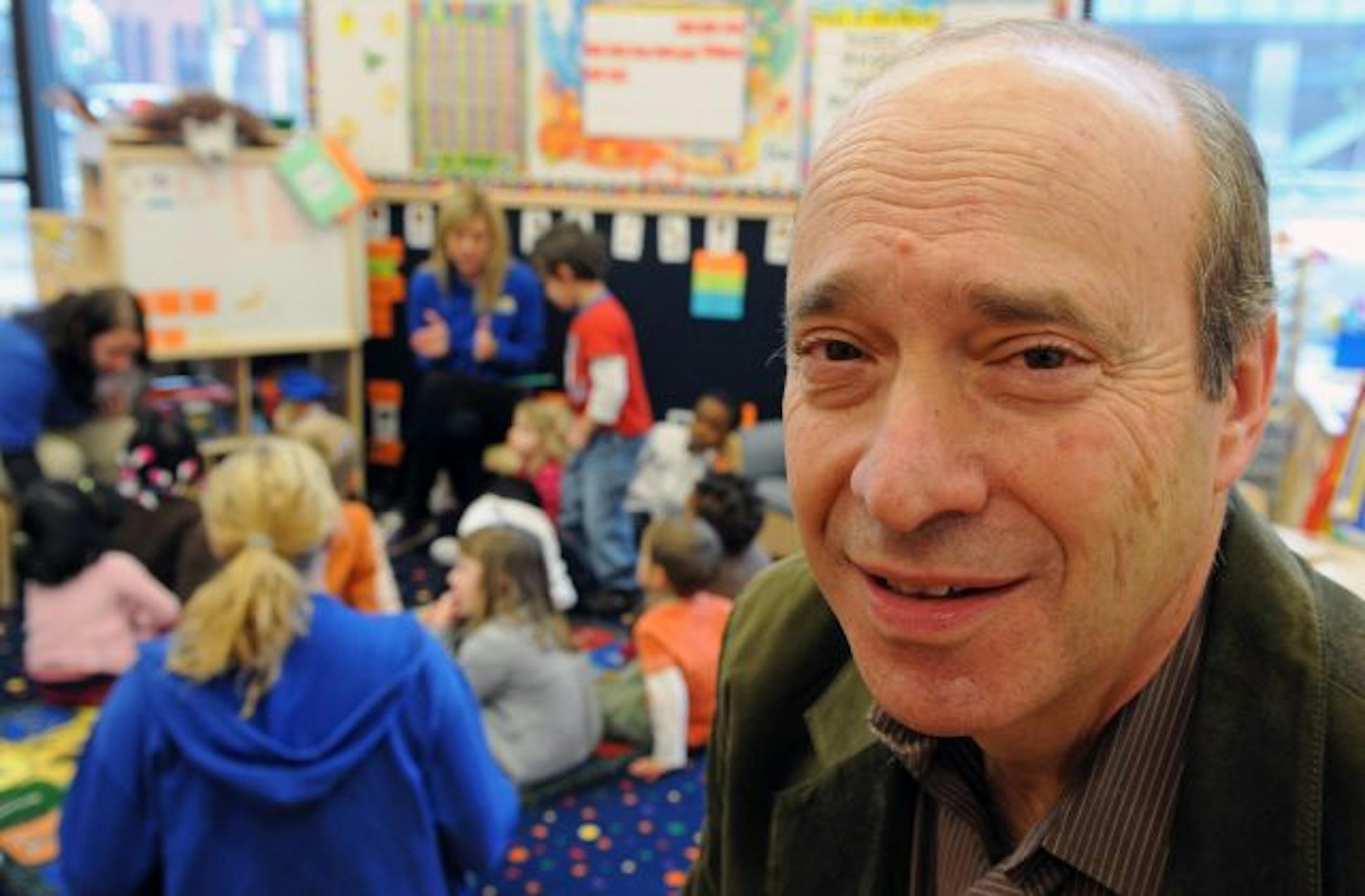 Minneapolis, Mn. Monday 10/12/09 Federal Reserve Bank Vice President Art Rolnick, a champion of early childhood learning programs, visited New Horizons Learning Center .