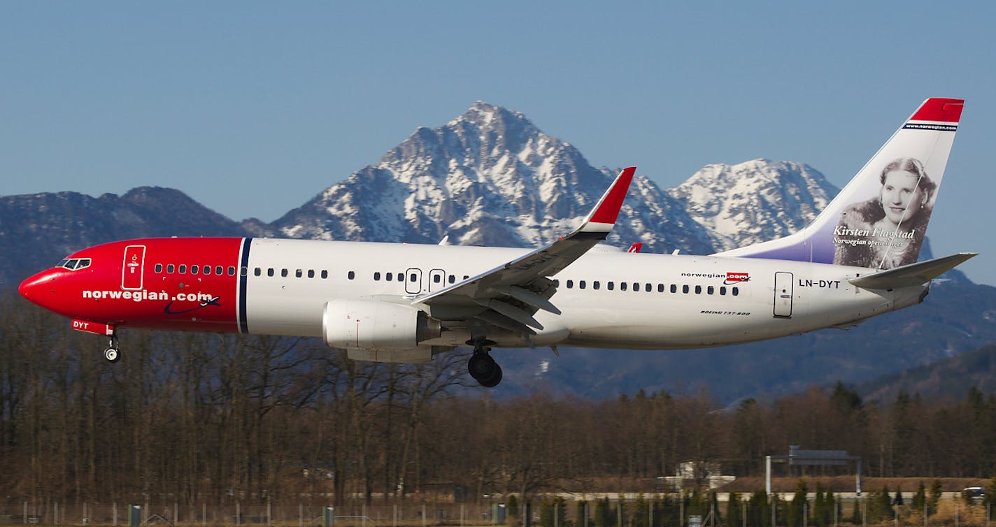 Norwegian Air Shuttle landing in Salzburg, Austra. big.ben.king@gmail.com