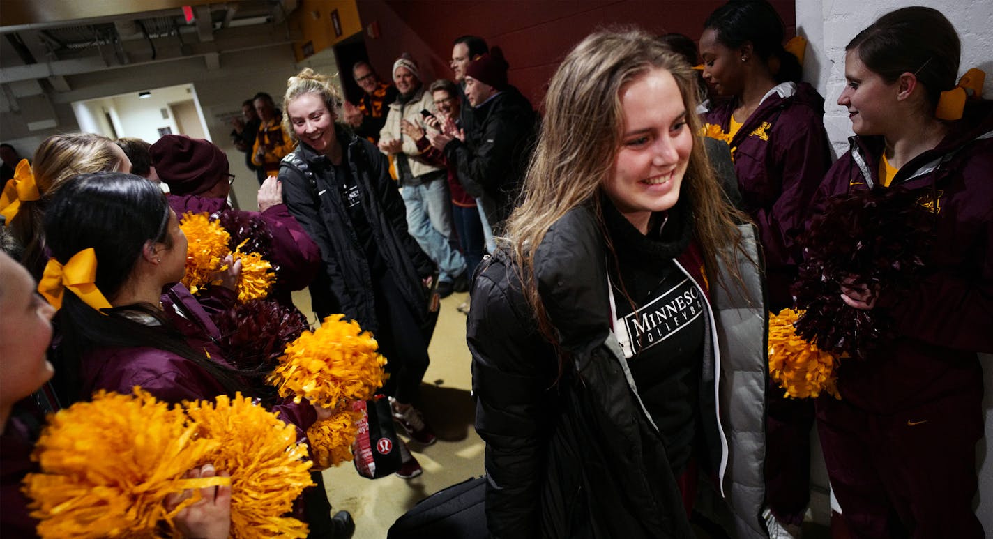 The Gophers volleyball team leaves for the the Final Four in Columbus, Ohio from the Sports Pavilion on the U of M Campus.Richard Tsong-Taatarii/rtsong-taatarii@startribune.com