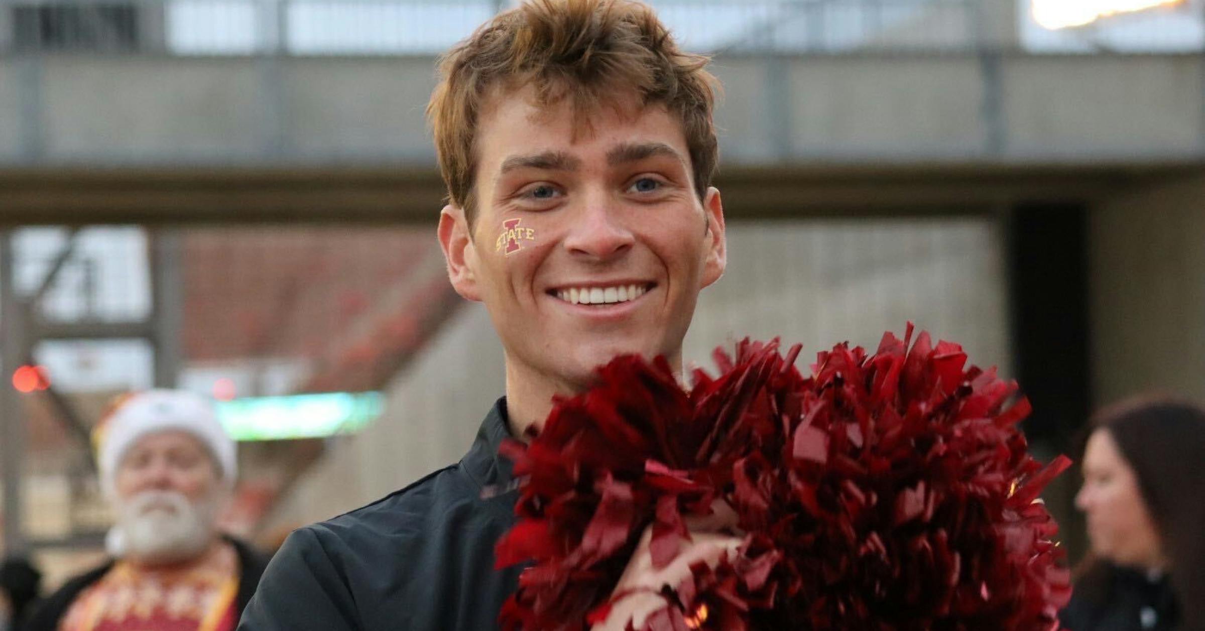 Yuen: Outrage over a male Vikings cheerleader makes for a heartsick mom