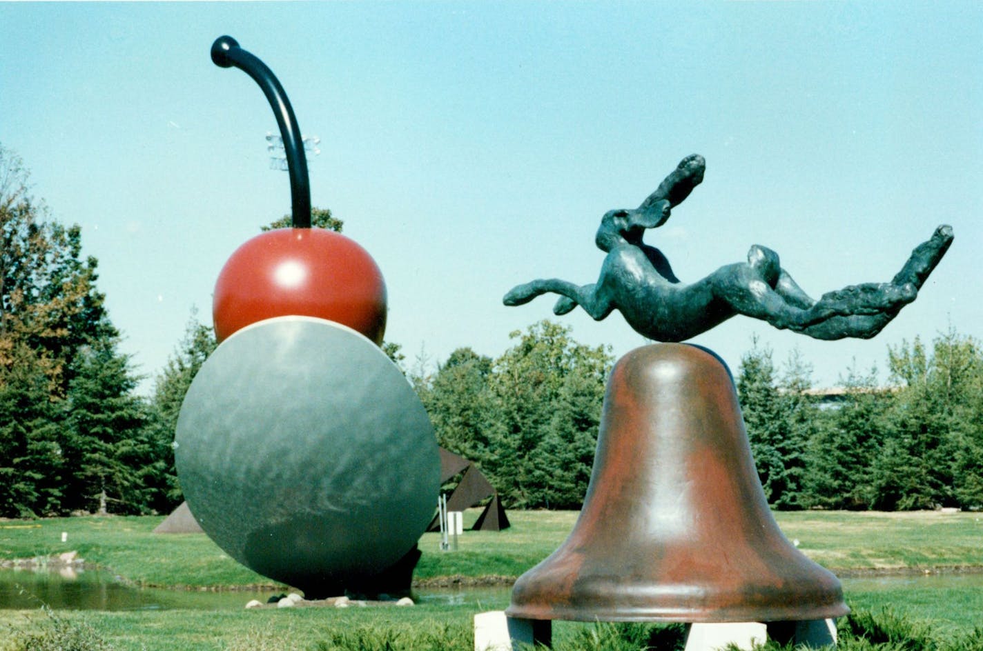 December 25, 1988 Minneapolis Sculpture Garden A major impact on the landscape/9F