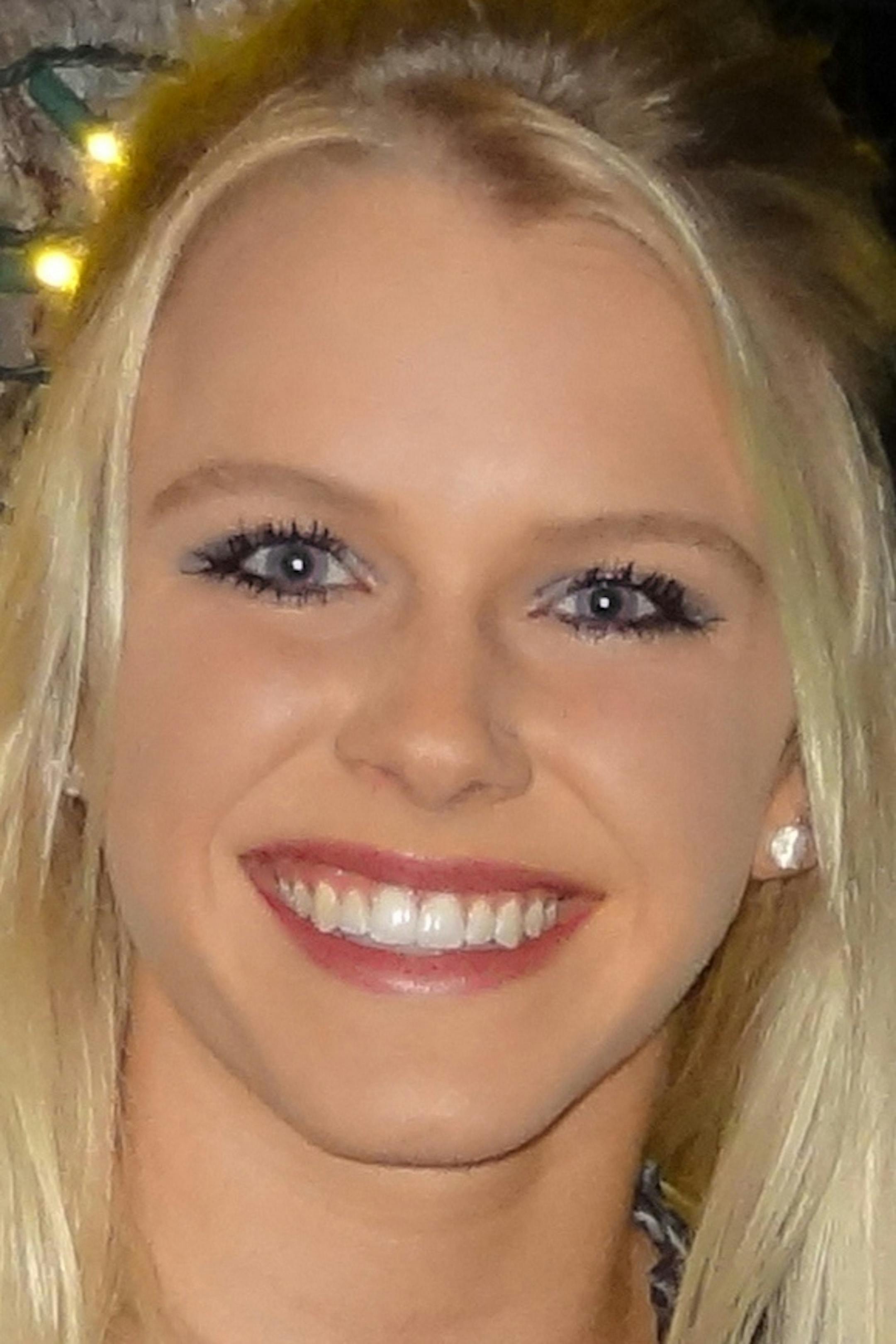 Mia Barron, Minnetonka track and field