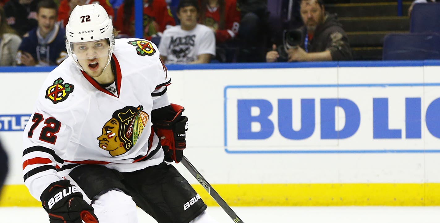 Chicago Blackhawks&#xed; Artemi Panarin, of Russia, in action during an NHL hockey game against the St. Louis Blues, Wednesday, March 9, 2016, in St. Louis. The Blues won 3-2 in a shootout. (AP Photo/Billy Hurst)