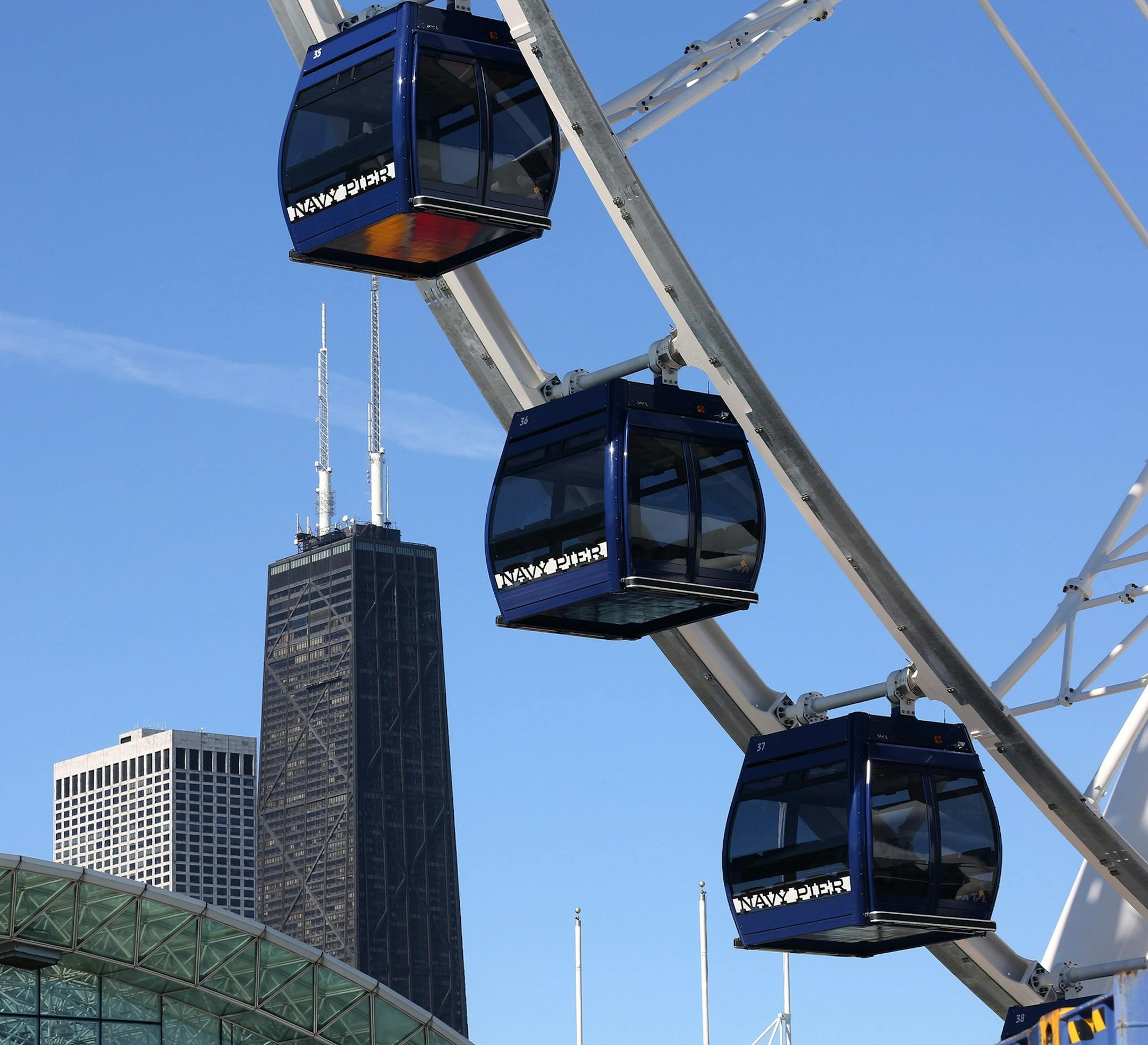 The new Ferris wheel at Navy Pier in Chicago. (Nancy Stone/Chicago Tribune/TNS)