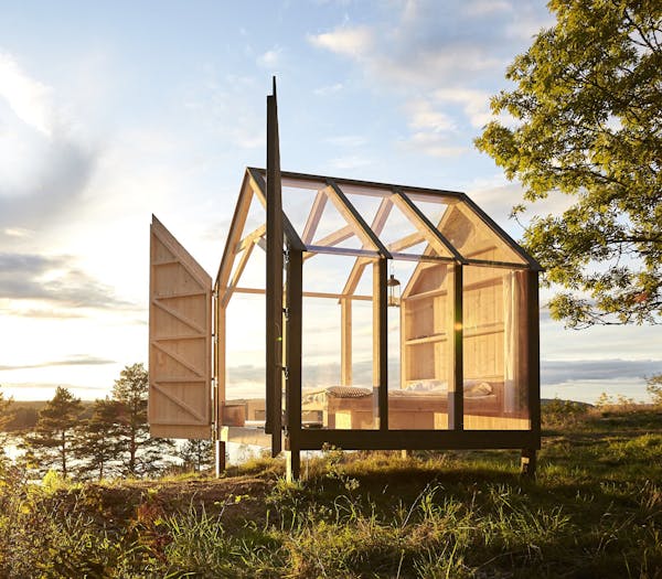 Get close to nature at the 72 Hour Cabins in Dalsland. The cabins are made of glass, allowing you fall asleep watching the stars and wake up to the su