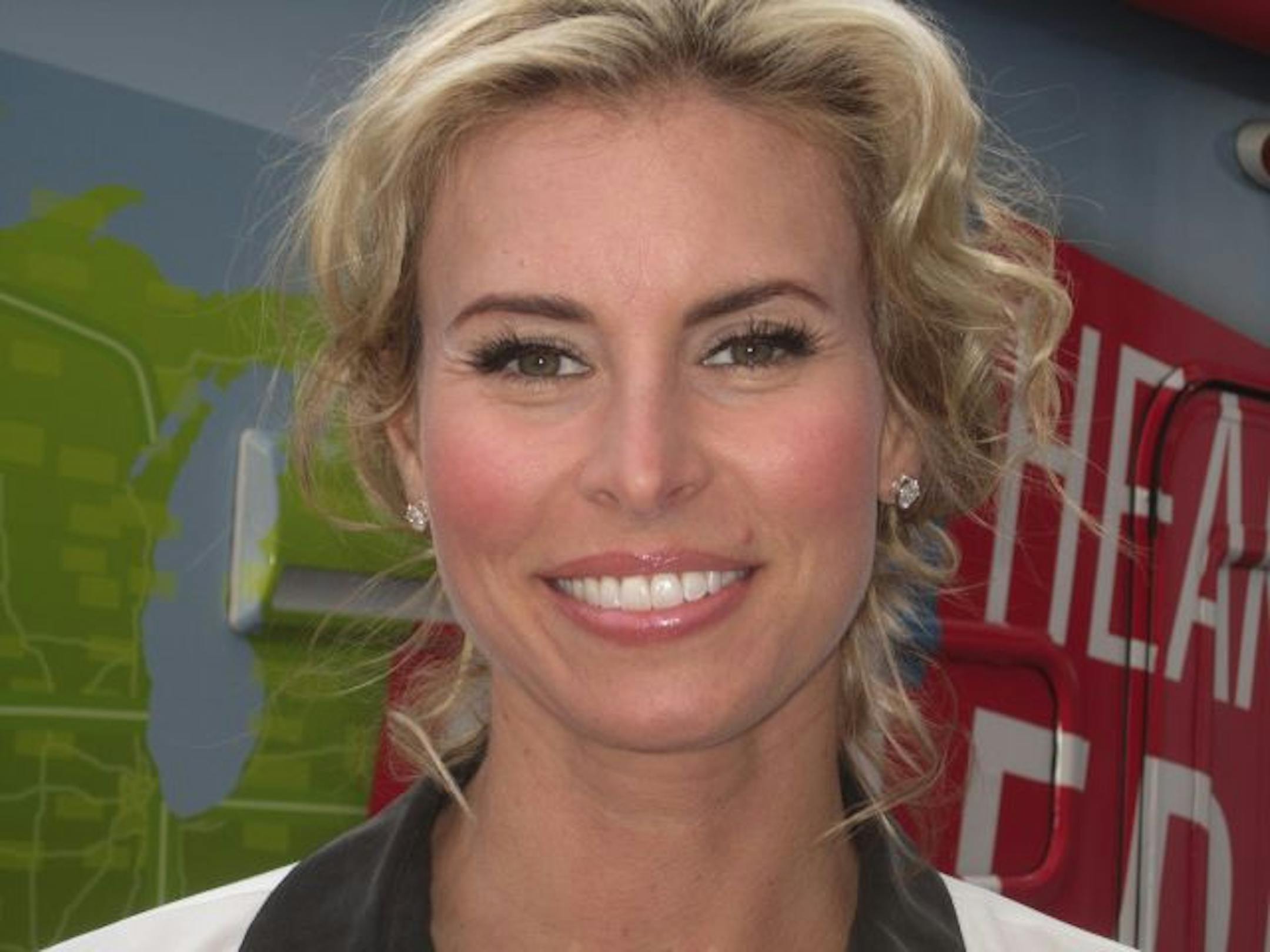 Niki Taylor, the supermodel and former "Celebrity Apprentice" candidate, came to Minneapolis on behalf of "We Hear You America," a Reader's Digest promo.