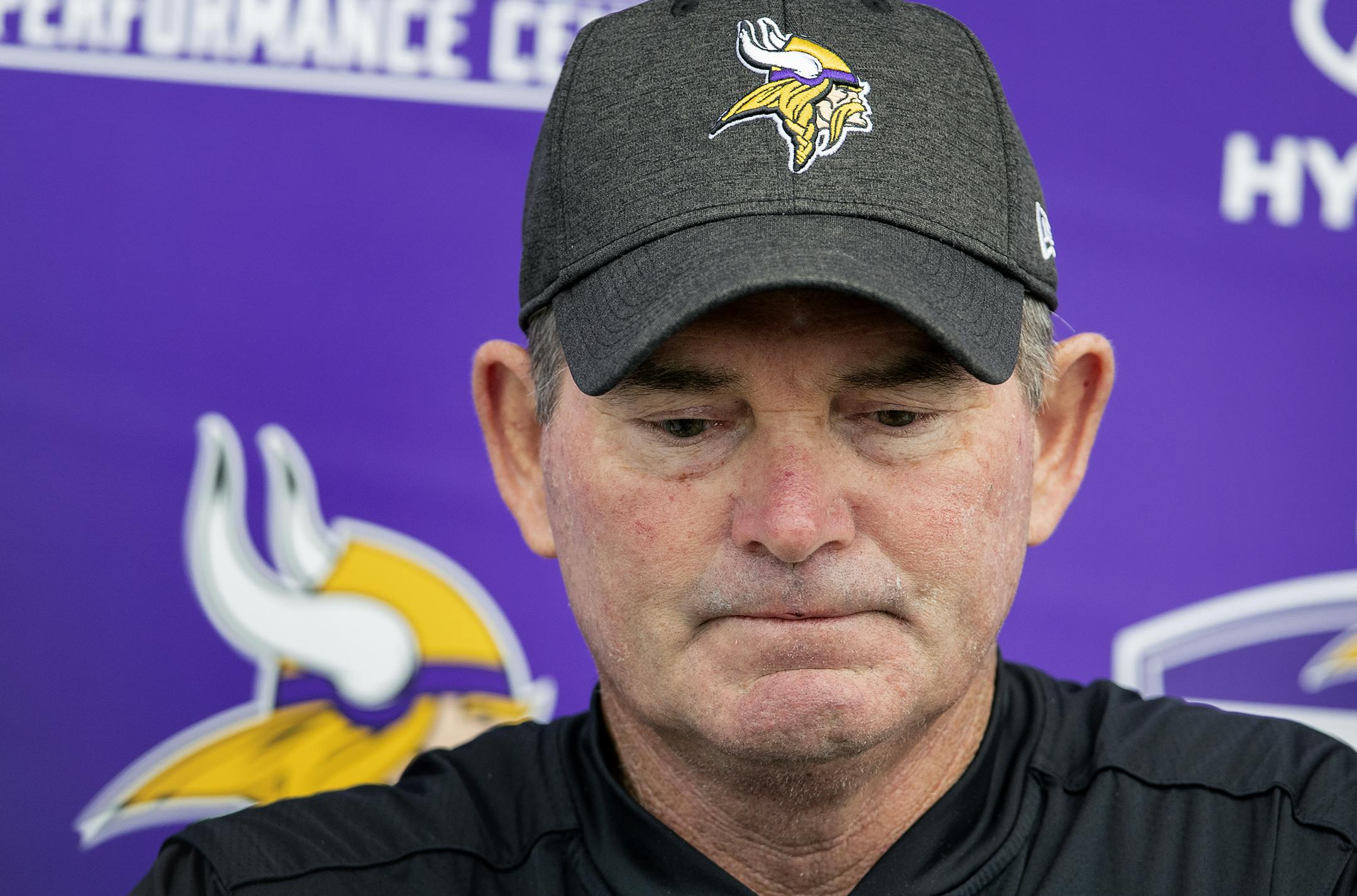Vikings coach Mike Zimmer spoke about the passing of offensive line coach Tony Sparano.