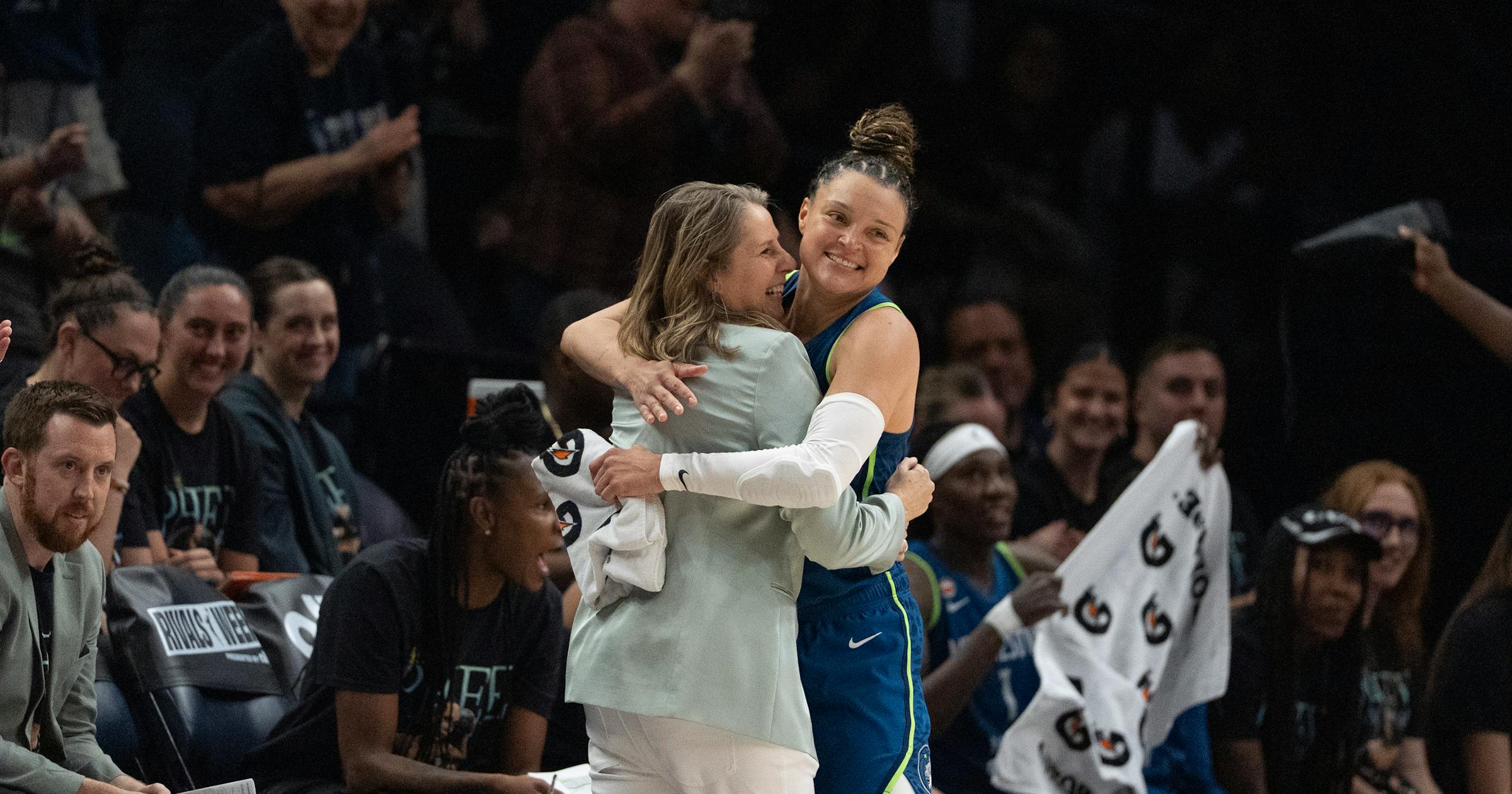 Minnesota Lynx, Kayla McBride outshine Savannah Bananas in Minneapolis