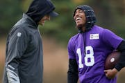 Justin Jefferson joked with head coach Kevin O’Connell at Vikings practice Wednesday. Jefferson is nearing a comeback from a hamstring injury.