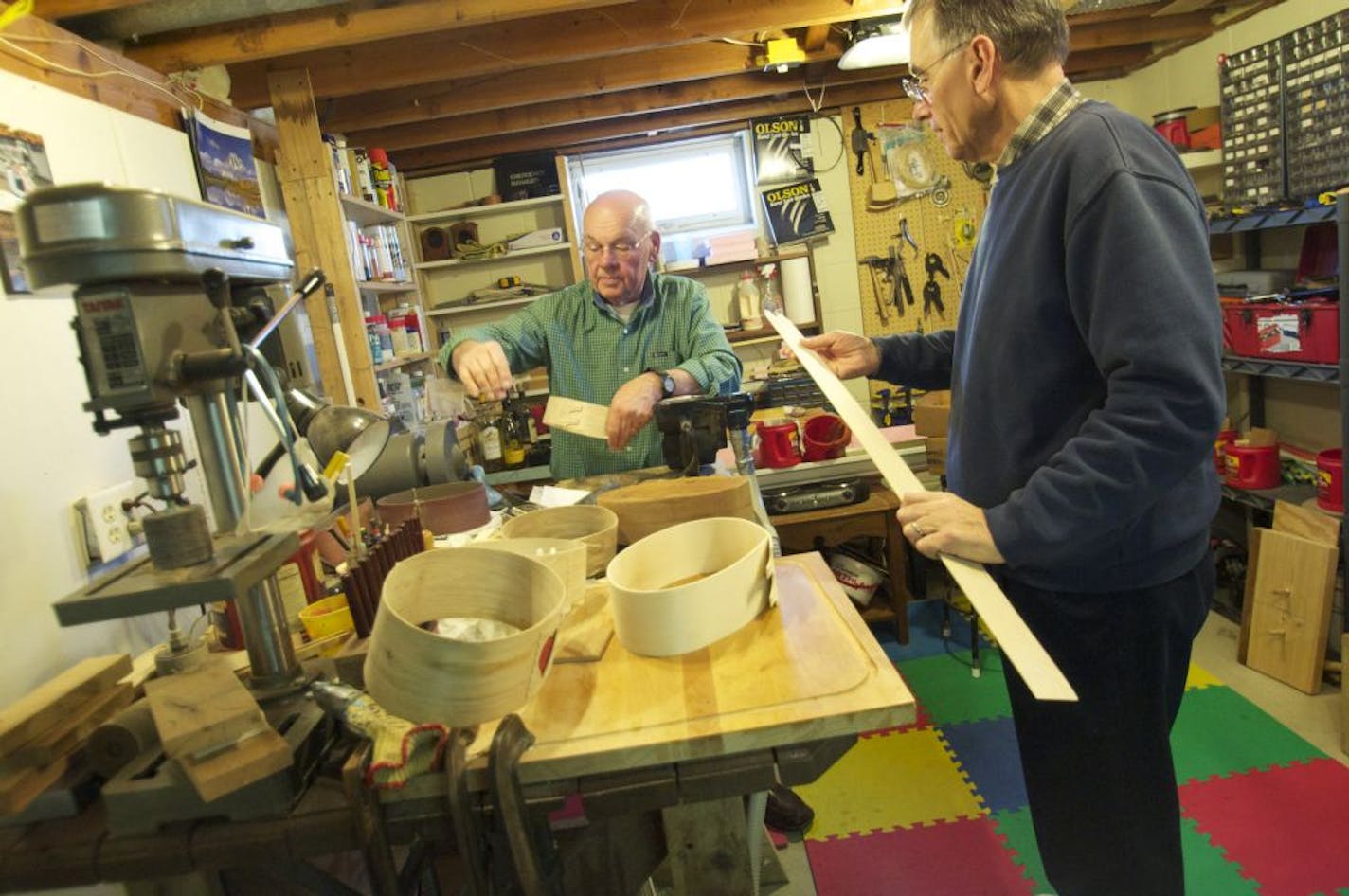Photo by Liz Rolfsmeier Al Todnem (left) and Mel Agen, both of Hastings, worked on Norwegian "tine" boxes in Agen's studio.