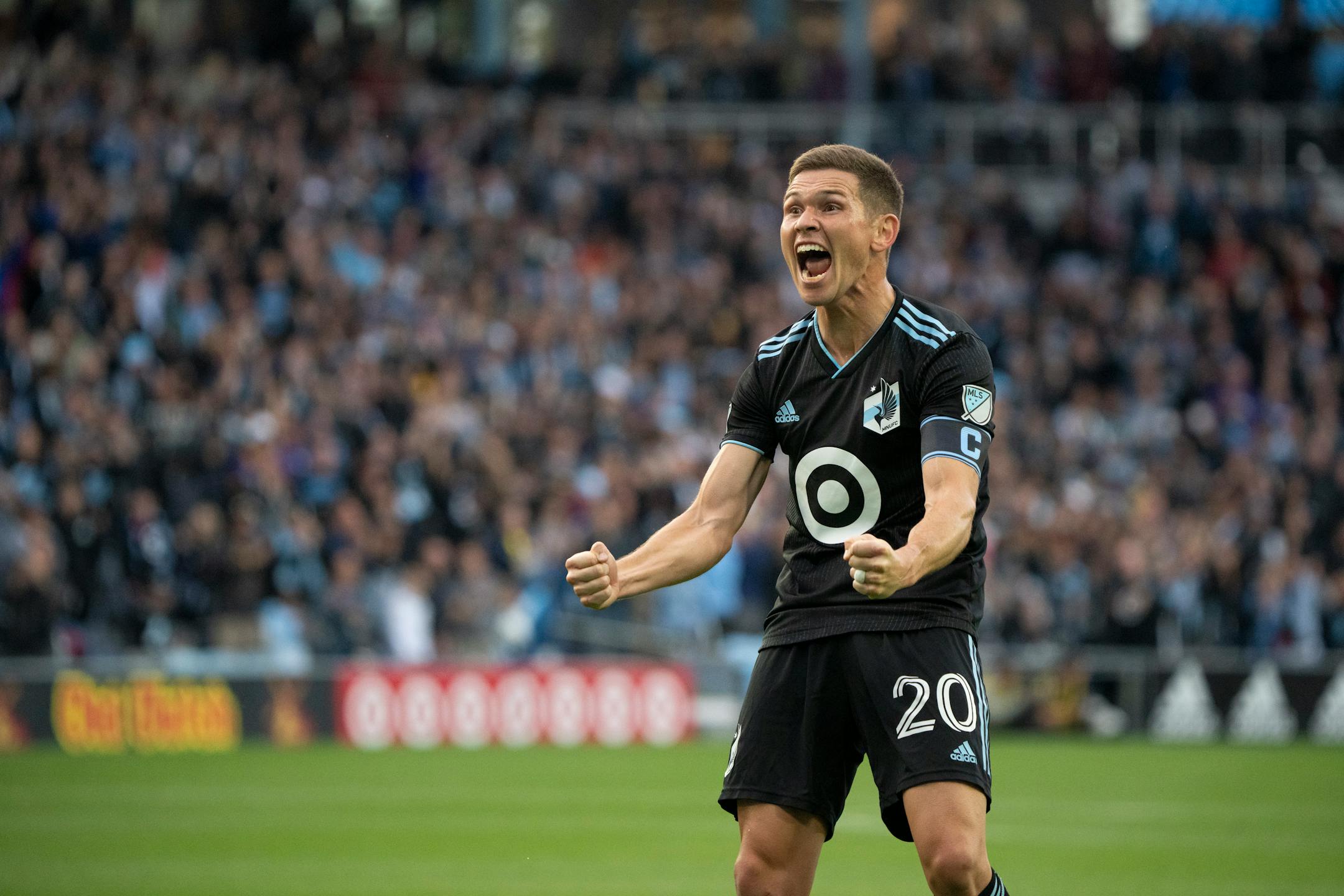 Minnesota United midfielder Wil Trapp (20) reacted towards the fan section after Minnesota United midfielder Jonathan Gonzalez (6) scored in the second half of their game.
