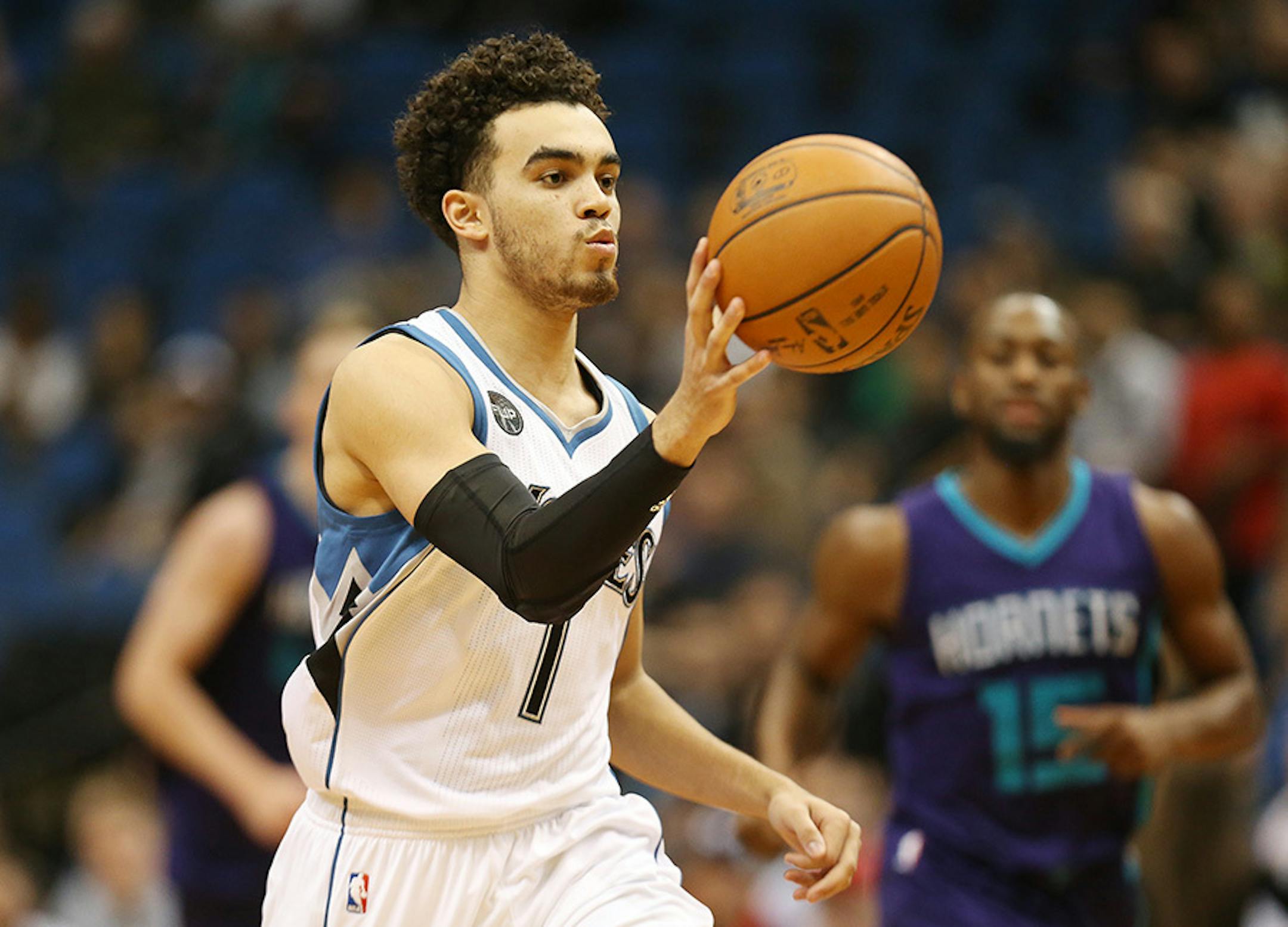 Minnesota Timberwolves guard Tyus Jones (1) made a pass in the second half at Target Center Tuesday November 10, 2015 in Minneapolis, MN. ] The Minnesota Timberwolves loss 104-95 to the Charlotte Hornets Tuesday night at Target Center. Jerry Holt/ Jerry.Holt@Startribune.com