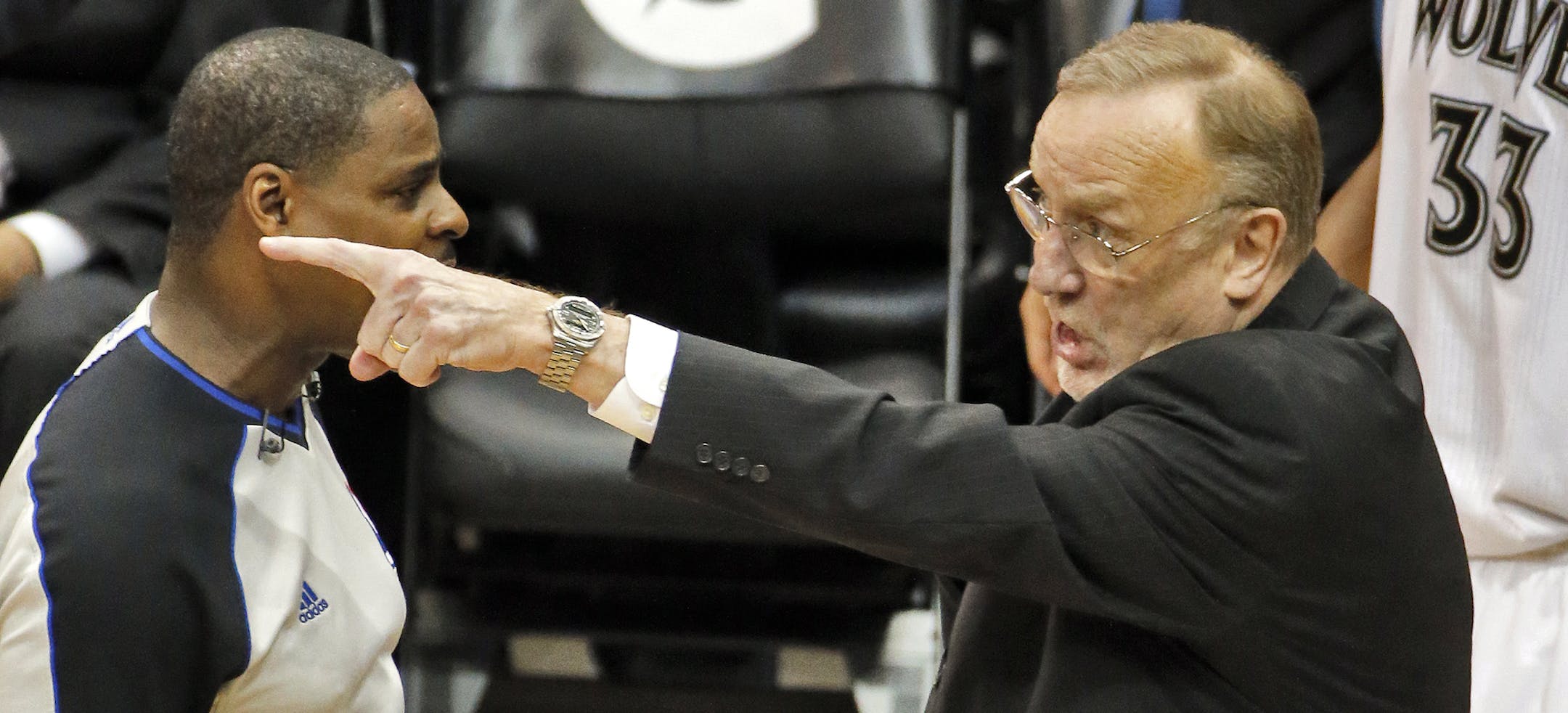 Wolves head coach Rick Adelman gave an official an earfull. ] Minnesota Twins vs. Utah Jazz.. Utah won 136-130. (MARLIN LEVISON/STARTRIBUNE(mlevison@startribune.com)