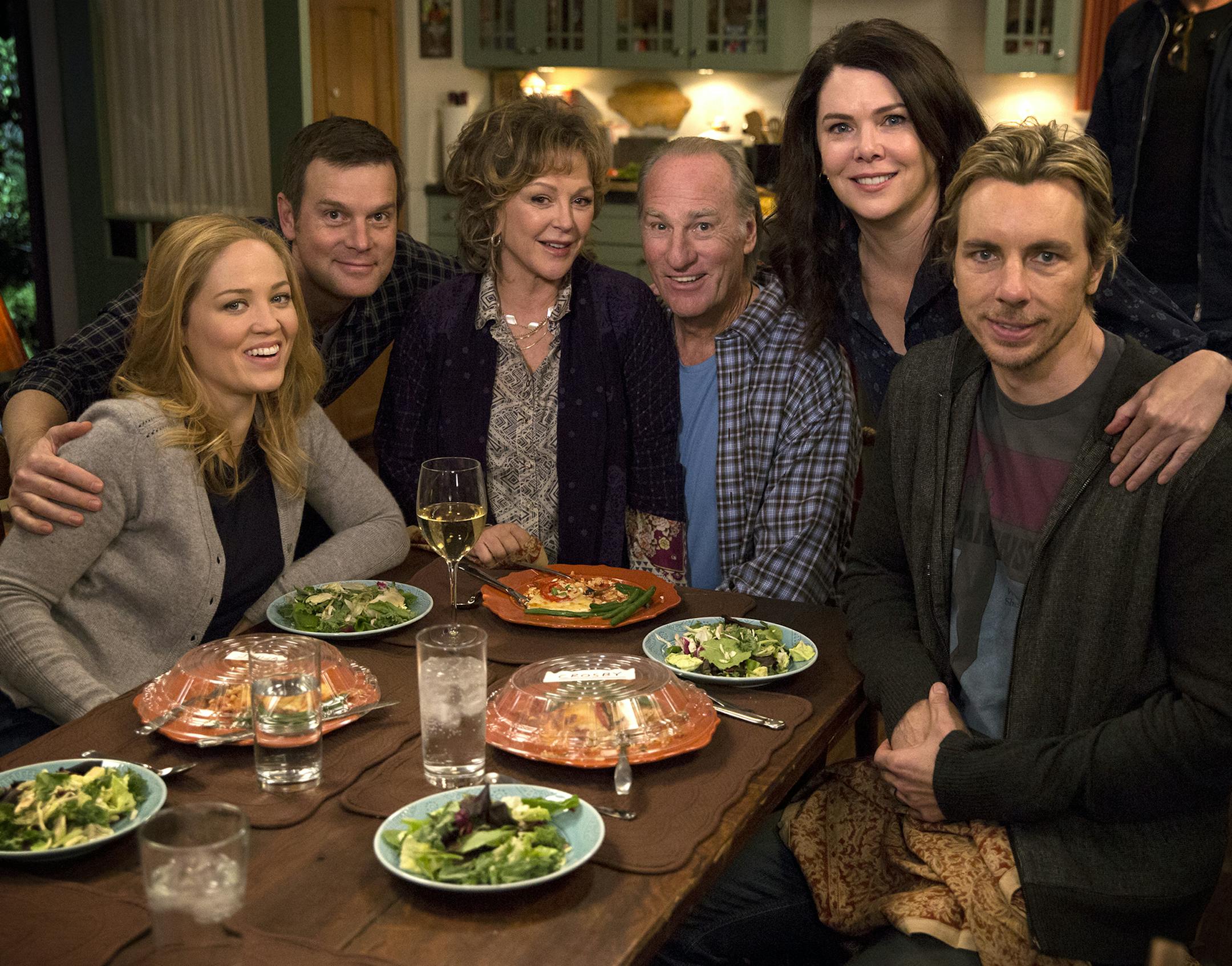PARENTHOOD -- "We Made It Through The Night" Episode 612 -- Pictured: (l-r) Erika Christensen as Julia Braverman-Graham, Peter Krause as Adam Braverman, Bonnie Bedelia as Camille Braverman, Craig T. Nelson as Zeek Braverman, Lauren Graham as Sarah Braverman, Dax Shepard as Crosby Braverman -- (Photo by: Justin Lubin/NBC) ORG XMIT: Season:6
