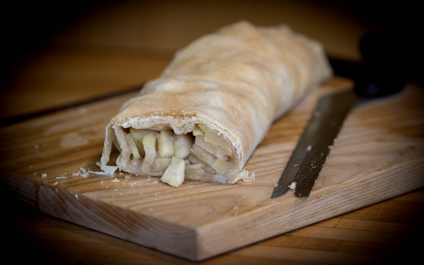 Baking Central features a seasonal treat apple strudel, Thursday, September 7, 2017 in Edina, MN. ] ELIZABETH FLORES &#xef; liz.flores@startribune.com