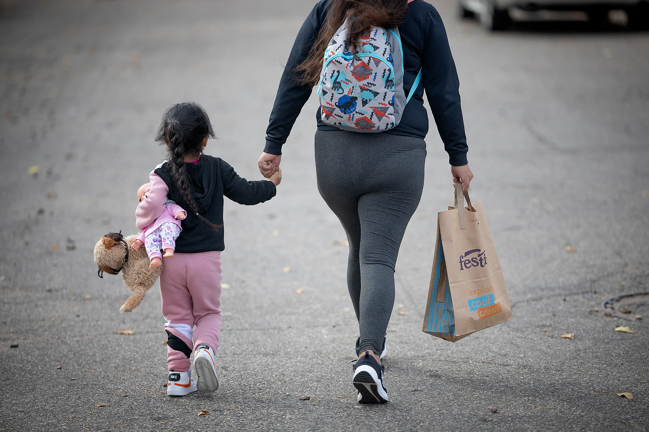 Recent migrants fill a third of overwhelmed Hennepin County family ...