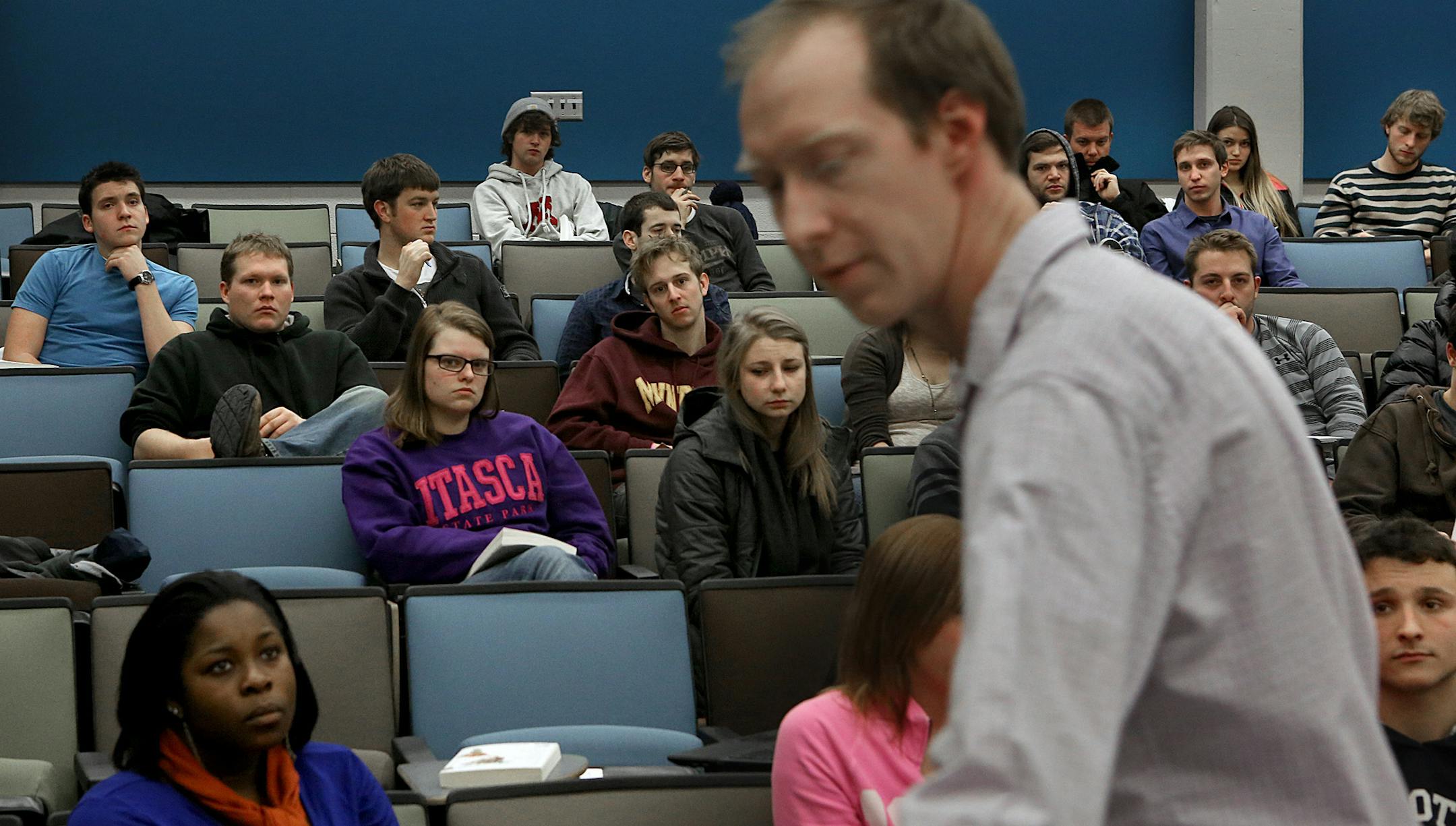 Professor Jason Hill, who teaches at the University of Minnesota, will be offering an online course.