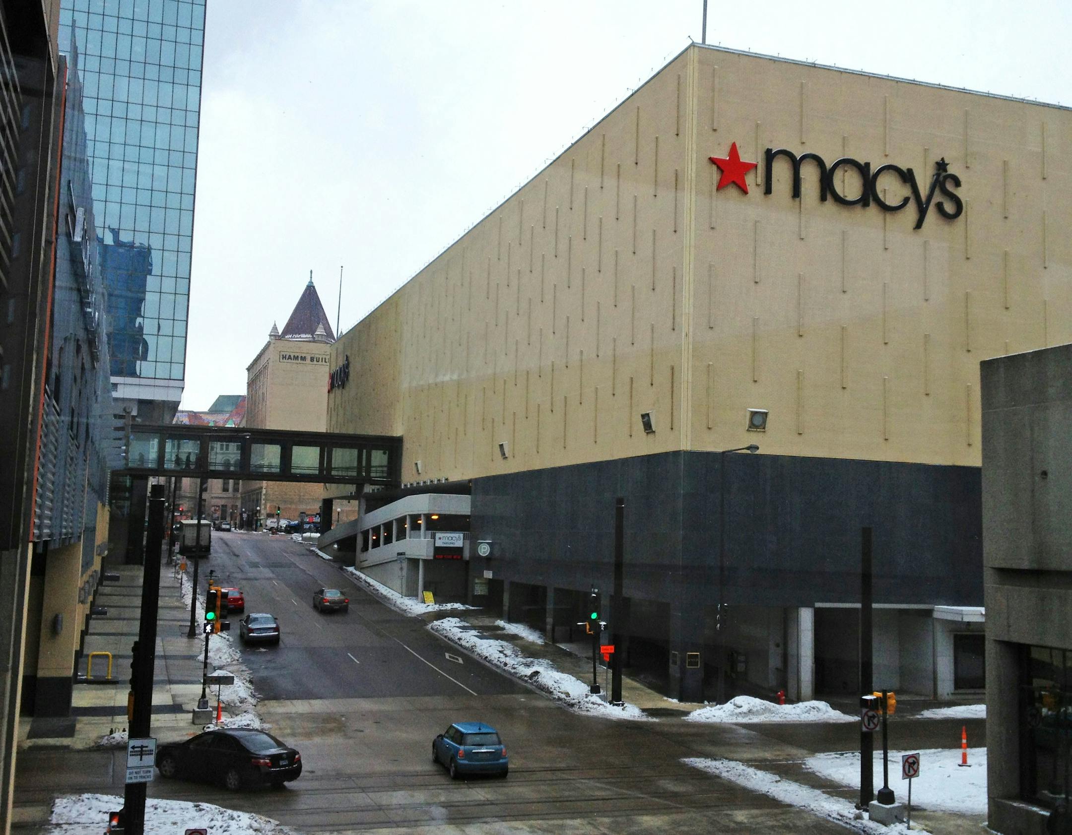 Macy's in St. Paul , Mn. ] 20026940 Macy's in St. Paul. gstubbe@startribune.com St Pau, MN 1/2/2013