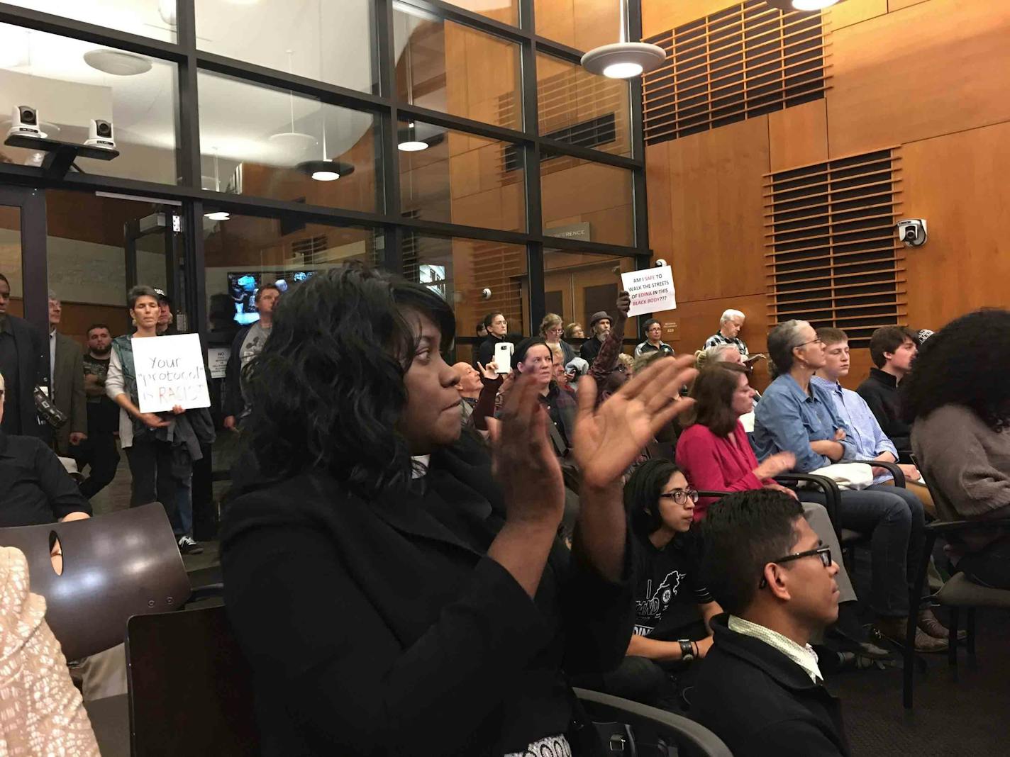 Edina's mayor and City Council got an earful Tuesday night from an overflow crowd of about 150 residents and advocates who showed up to respond to last week's incident involving a white police officer and black man.