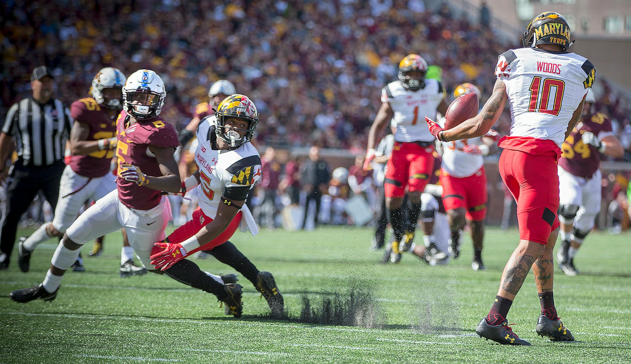 Maryland defensive back Josh Woods grabbed an interception intended for Minnesota wide receiver Tyler Johnson during the second quarter
