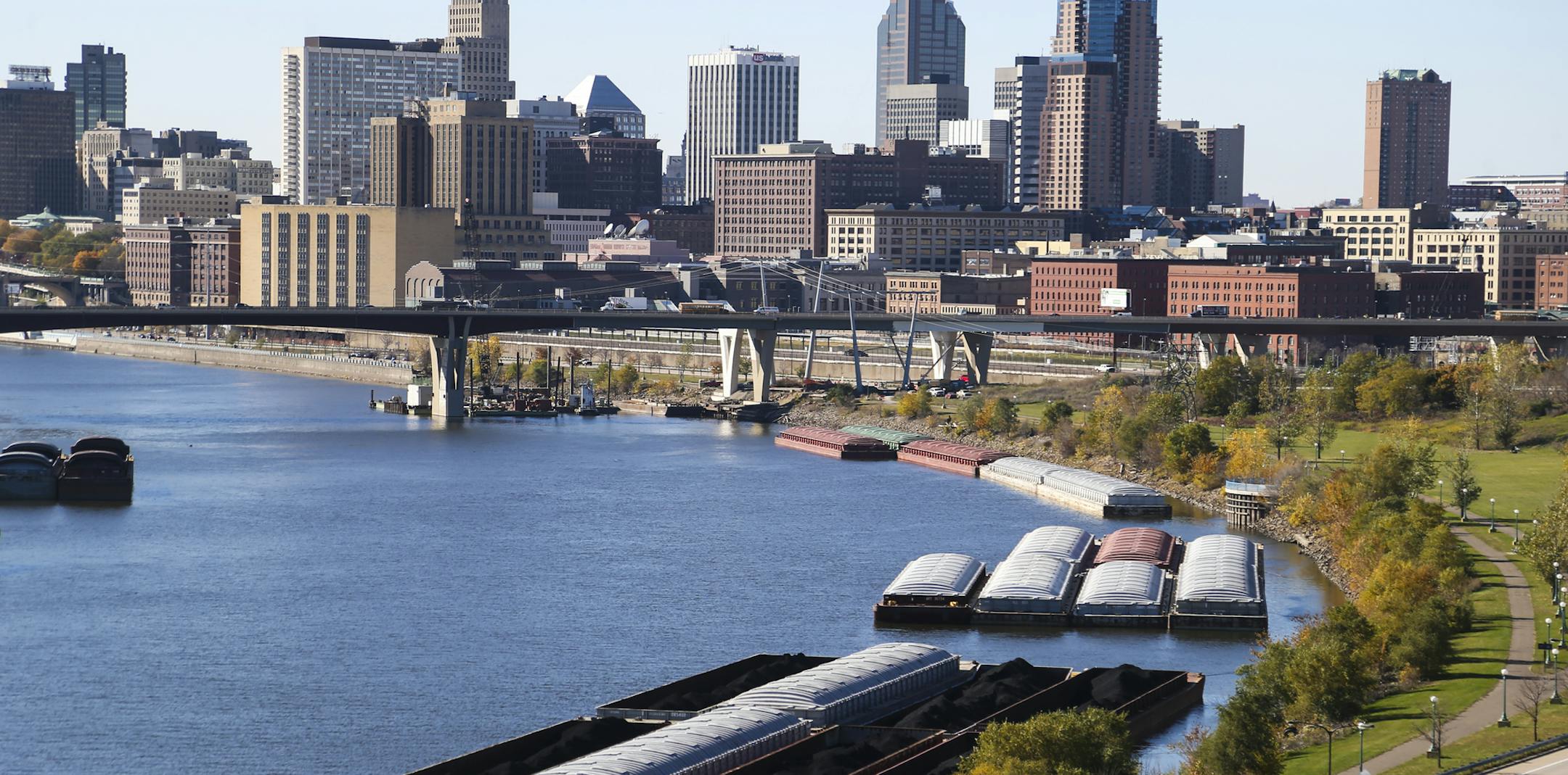 Barges on the Mississippi River on Tuesday, October 21, 2014 in St. Paul, Minn. ] RENEE JONES SCHNEIDER ‚Ä¢ reneejones@startribune.com