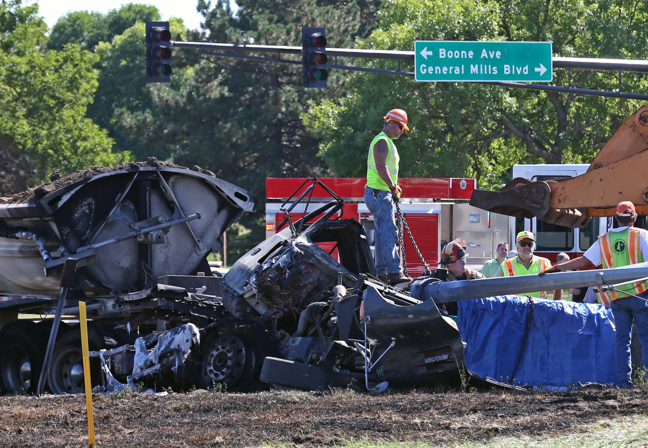 Fatal accident at the intersecion of Hwy 55 and General Mills Blvd., 9/13/13.] Bruce Bisping/Star Tribune bbisping@startribune.com