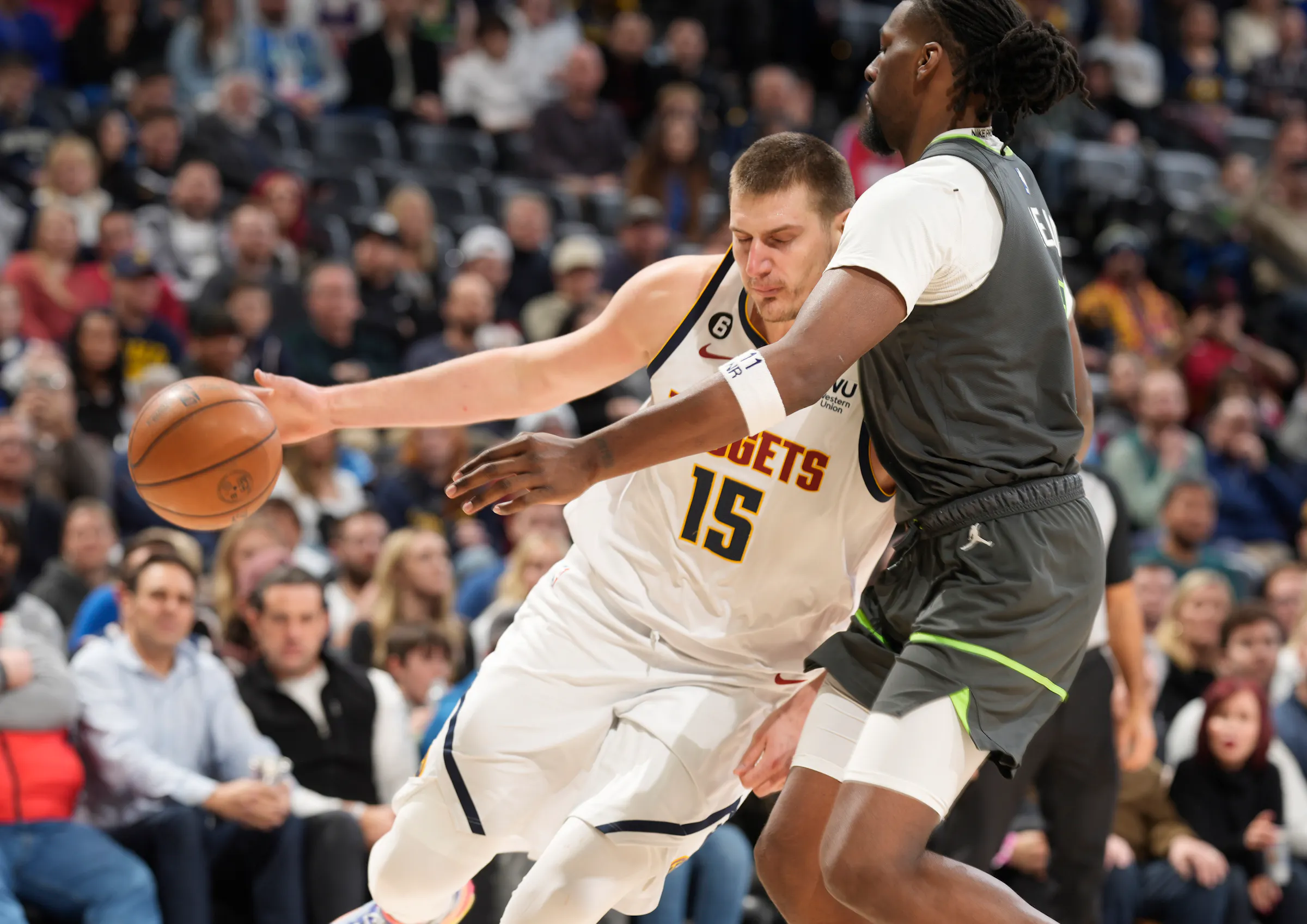 Timberwolves falter in final three minutes, lose lead and game to Nuggets