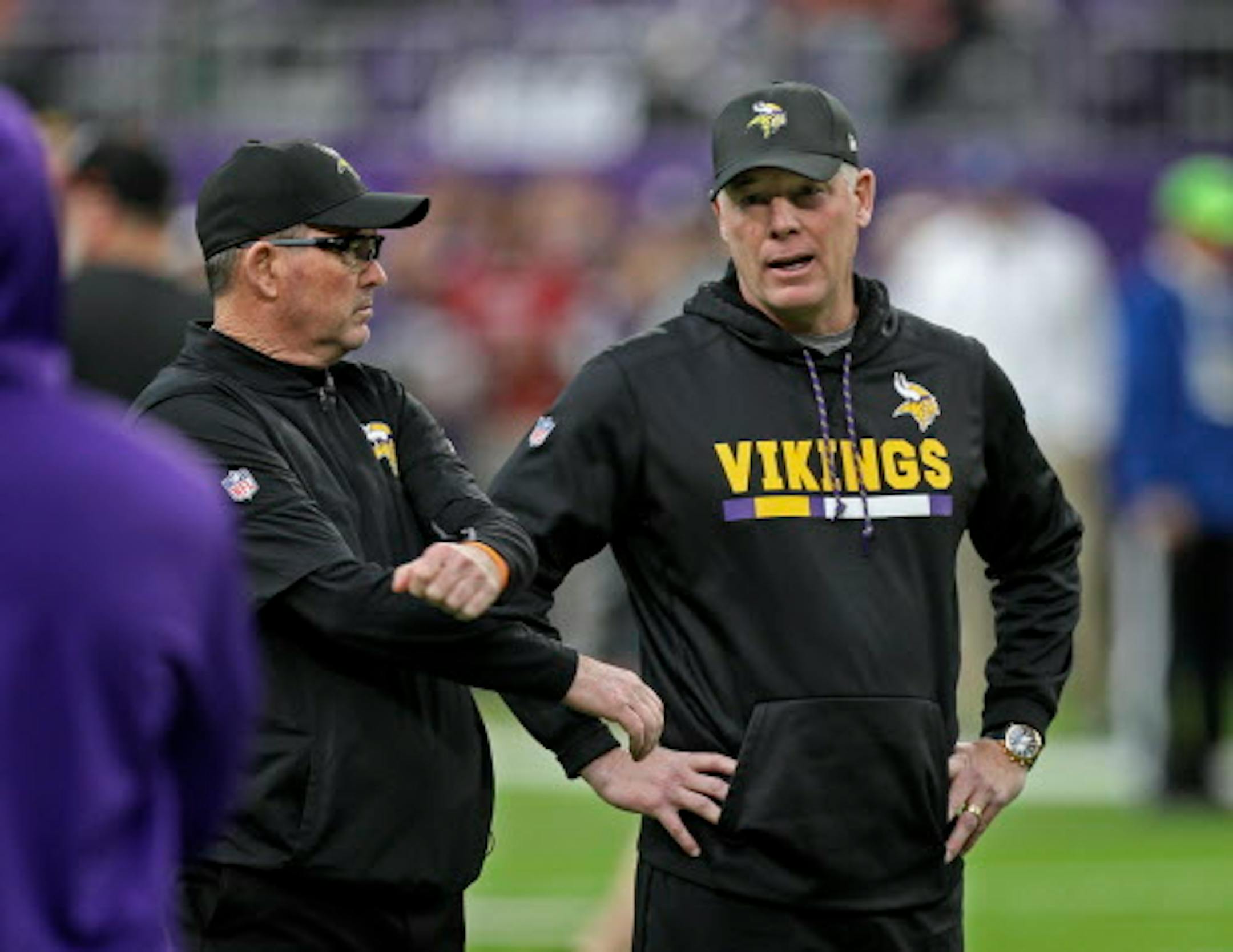 Vikings Offensive Coordinator Pat Shurmur (right) chats with head coach Mike Zimmer.  ] Minnesota Vikings -vs- Cincinnati Bengals, U.S. Bank Stadium.