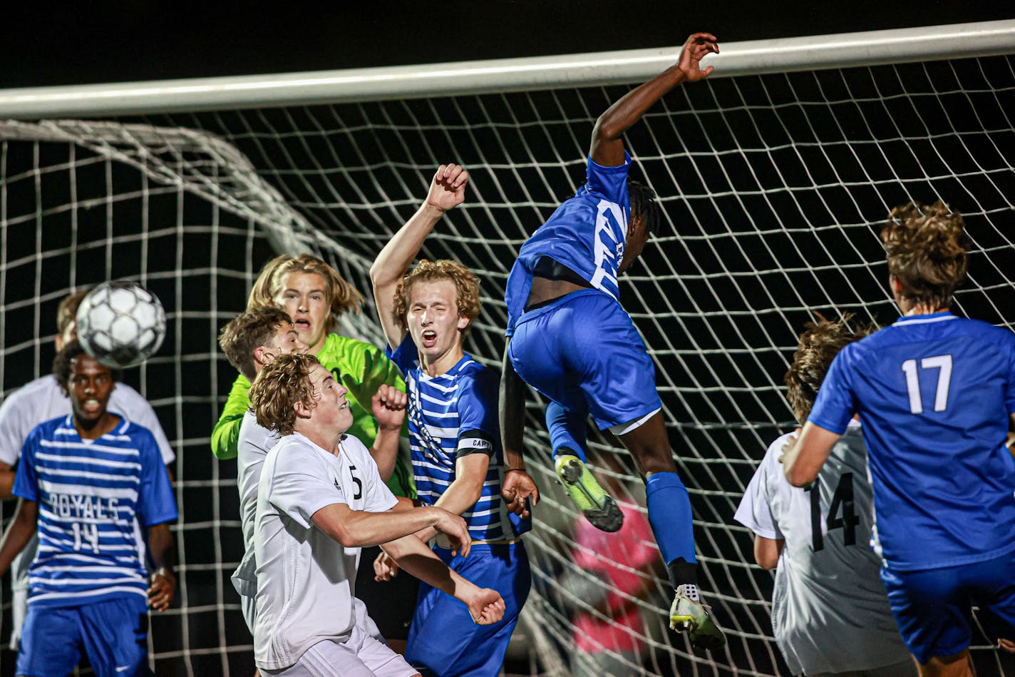 Stillwater at Woodbury, boys' soccer, 9-14-22. Photo by Mark Hvidsten, SportsEngine