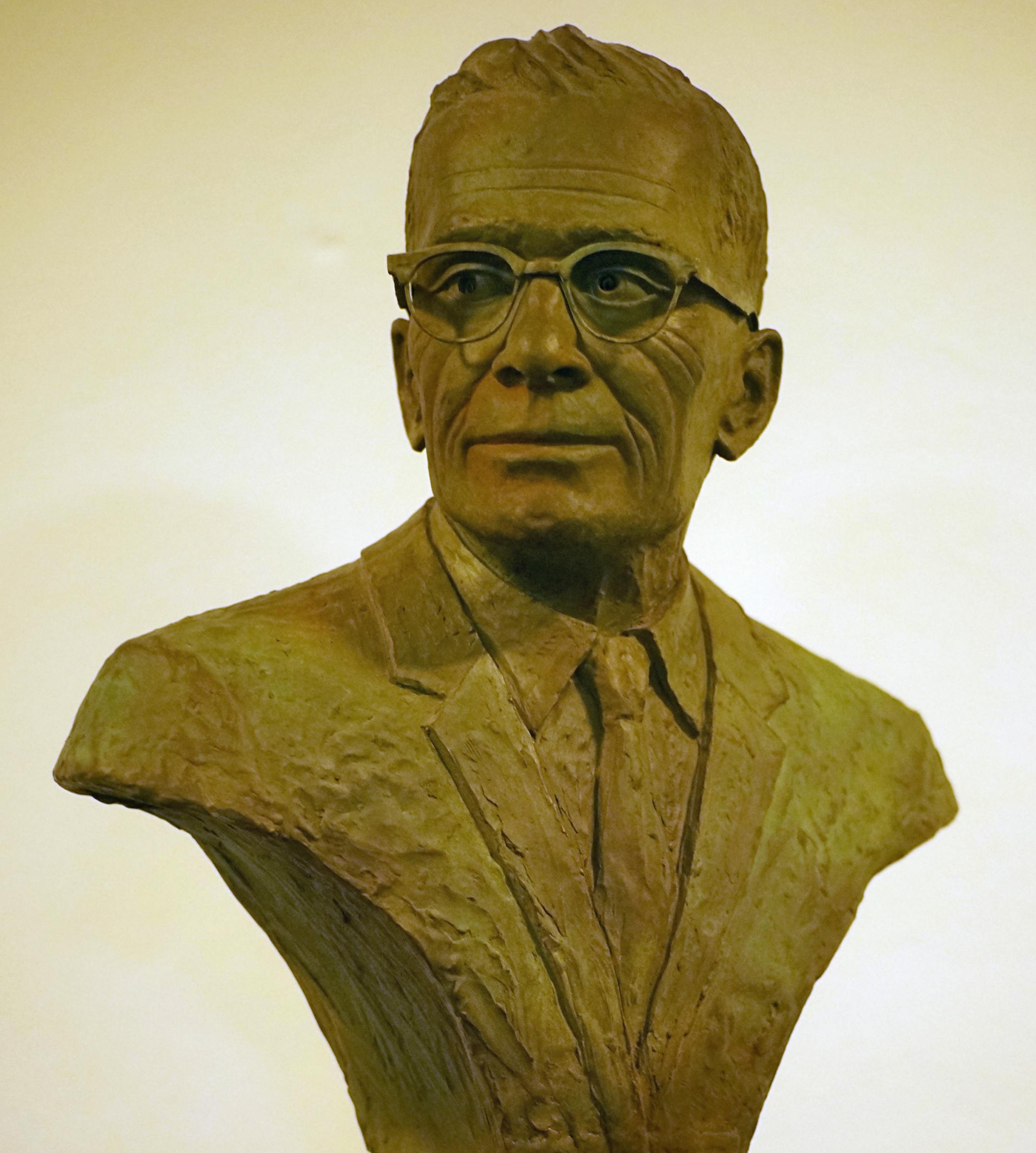 A bust of legendary coach Joe Hutton Sr. sits on a pedestal the lobby. Hutton had a record of 591-207 as a coach. ]Hutton Arena, the "birthplace of intercollegiate basketball," looks much like it did when it opened for business 80 years ago today. Richard Tsong-Taatarii/rtsong-taatarii@startribune.com
