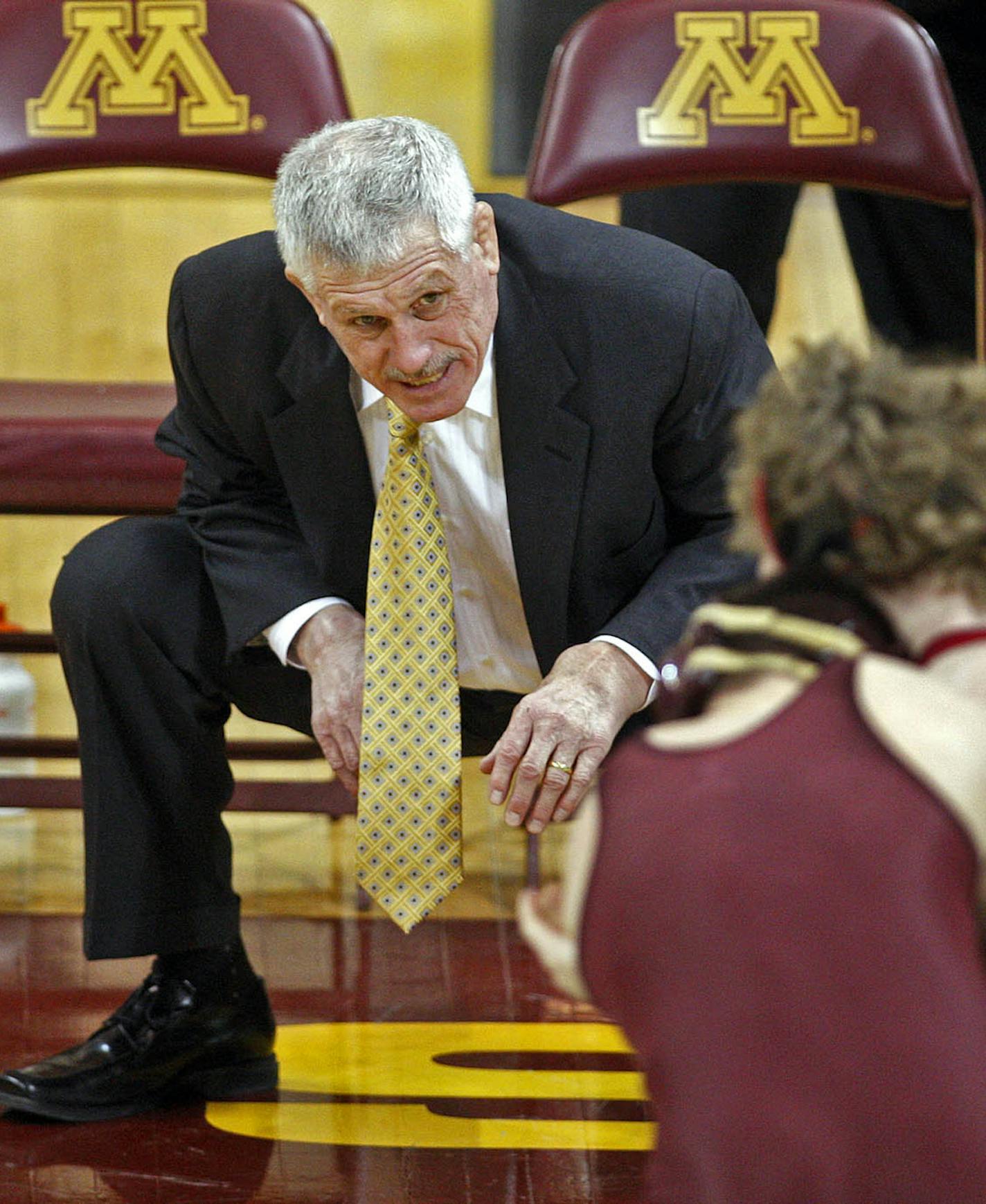 MARLIN LEVISON * mlevison@startribune.com Assign. #00006935A February 22, 2009] - GENERAL INFORMATION: Gophers mens basketball vs. Northwestern IN THIS PHOTO: Gophers head wrestling coach J Robinson.