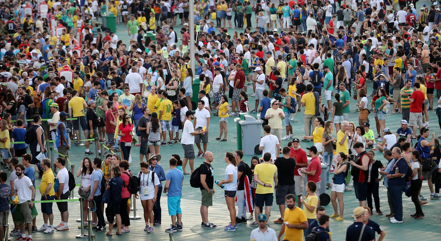 Long lines seem to be the norm at venues and food stands like here at Olympic Park. ] 2016 Summer Olympic Games - Rio Brazil brian.peterson@startribune.com Rio de Janeiro, Brazil - 08/12/2016