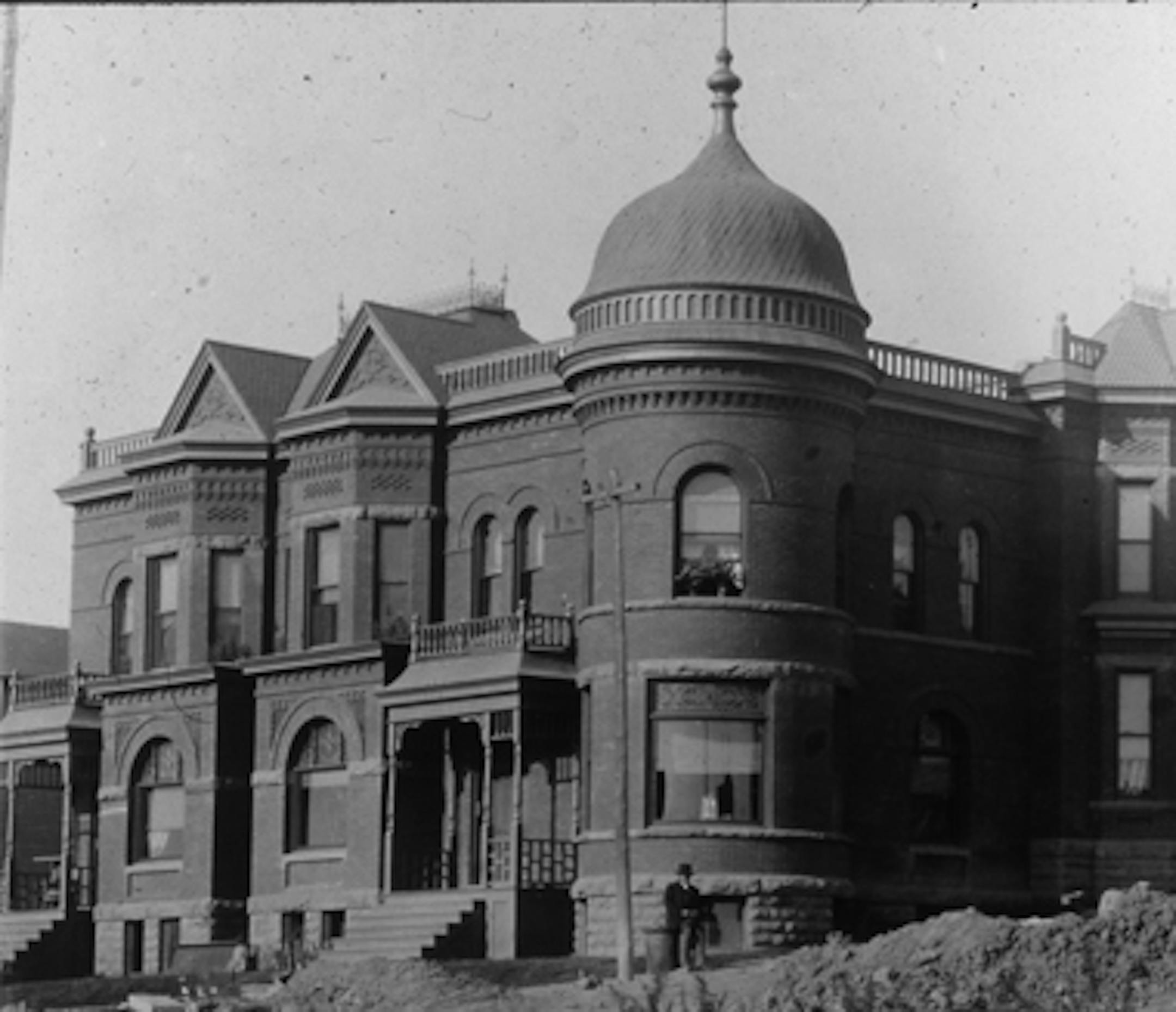 1880s photo of the Pastoret Terrace building