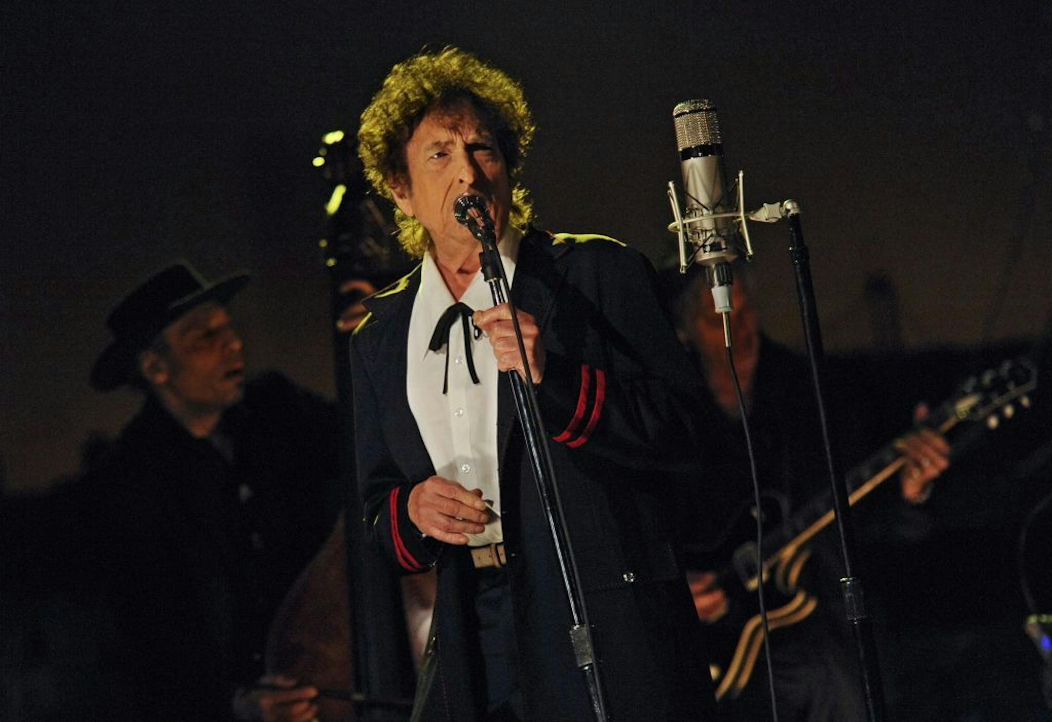 In this photo provided by CBS, musical guest Bob Dylan performs on the set of the �Late Show with David Letterman,� Tuesday, May 19, 2015 in New York. (Jeffrey R. Staab/CBS via AP) MANDATORY CREDIT; NO ARCHIVE; NO SALES; FOR NORTH AMERICAN USE ONLY