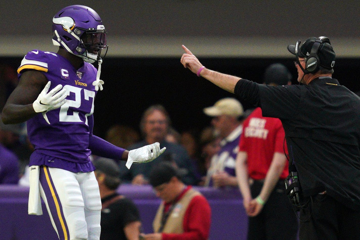 Jayron Kearse (left) said he hasn't yet talked to Vikings head coach Mike Zimmer about the arrest.