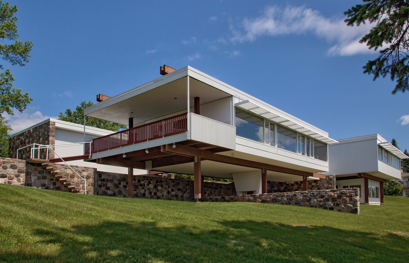 Alworth House from Larry Millett's book Minnesota Modern - Architecture and Life at Midcentury. Credit Denes Saari and Maria Forrai Saari