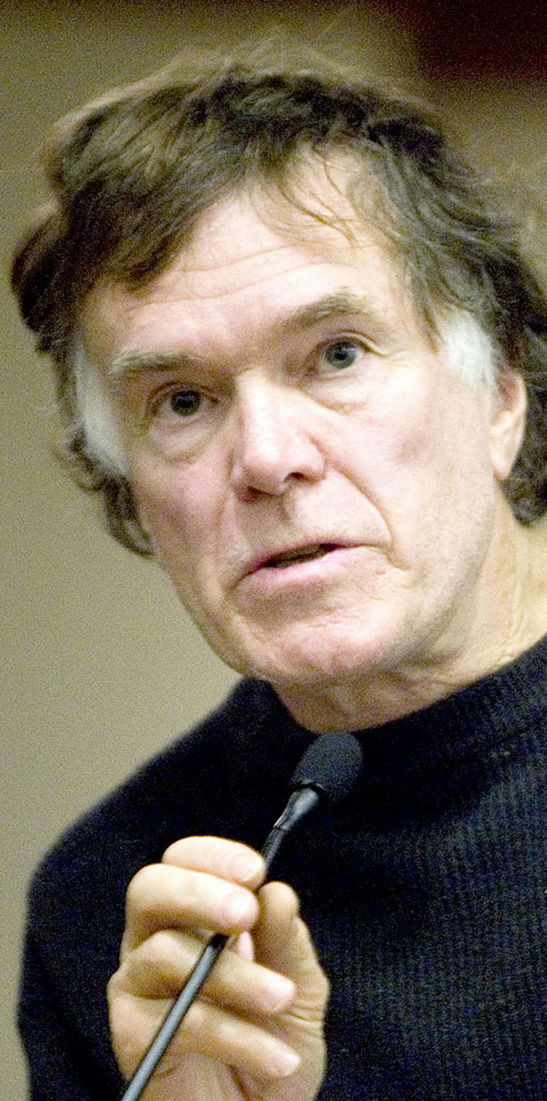 Explorer Will Steger answers a question from the audience on what to say to people who don't believe in global warming at a free public forum in Duluth, Minn., Sunday night, Oct. 28, 2007 during a forum on global warming. (AP Photo/Duluth News Tribune, Amanda Odeski) ORG XMIT: MNDUH101