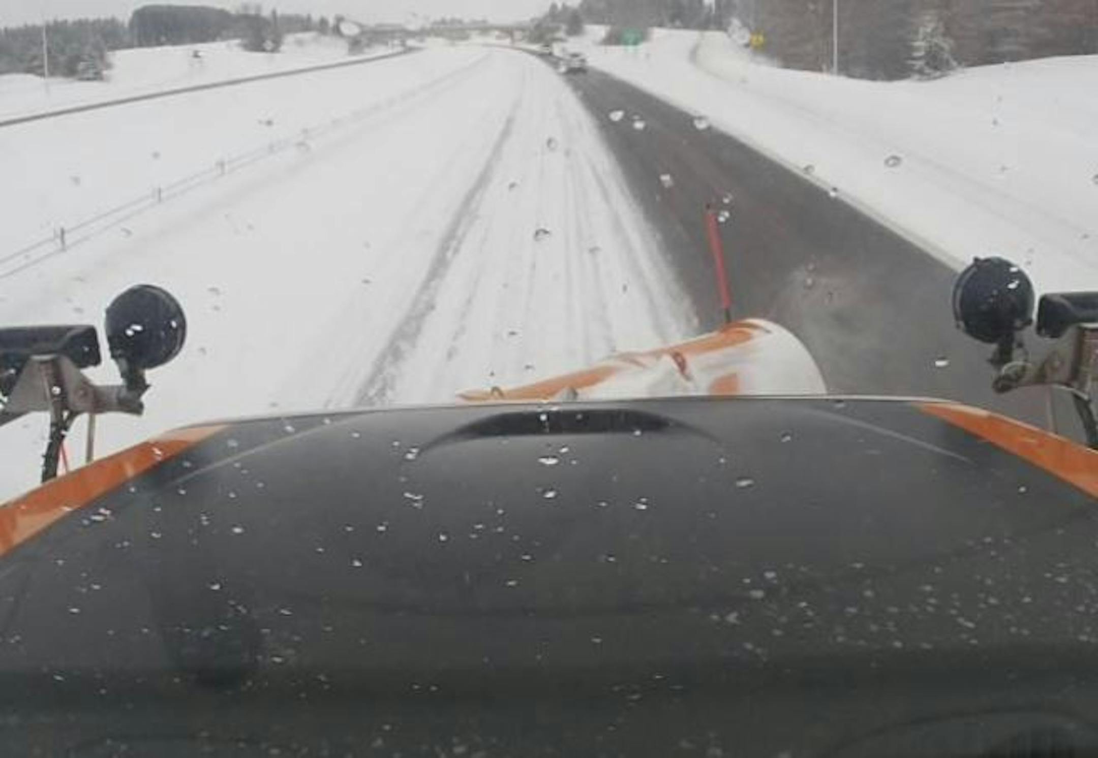 This MnDOT plow worked I-35 on Wednesday in east-central Minnesota. Credit: MnDOT
