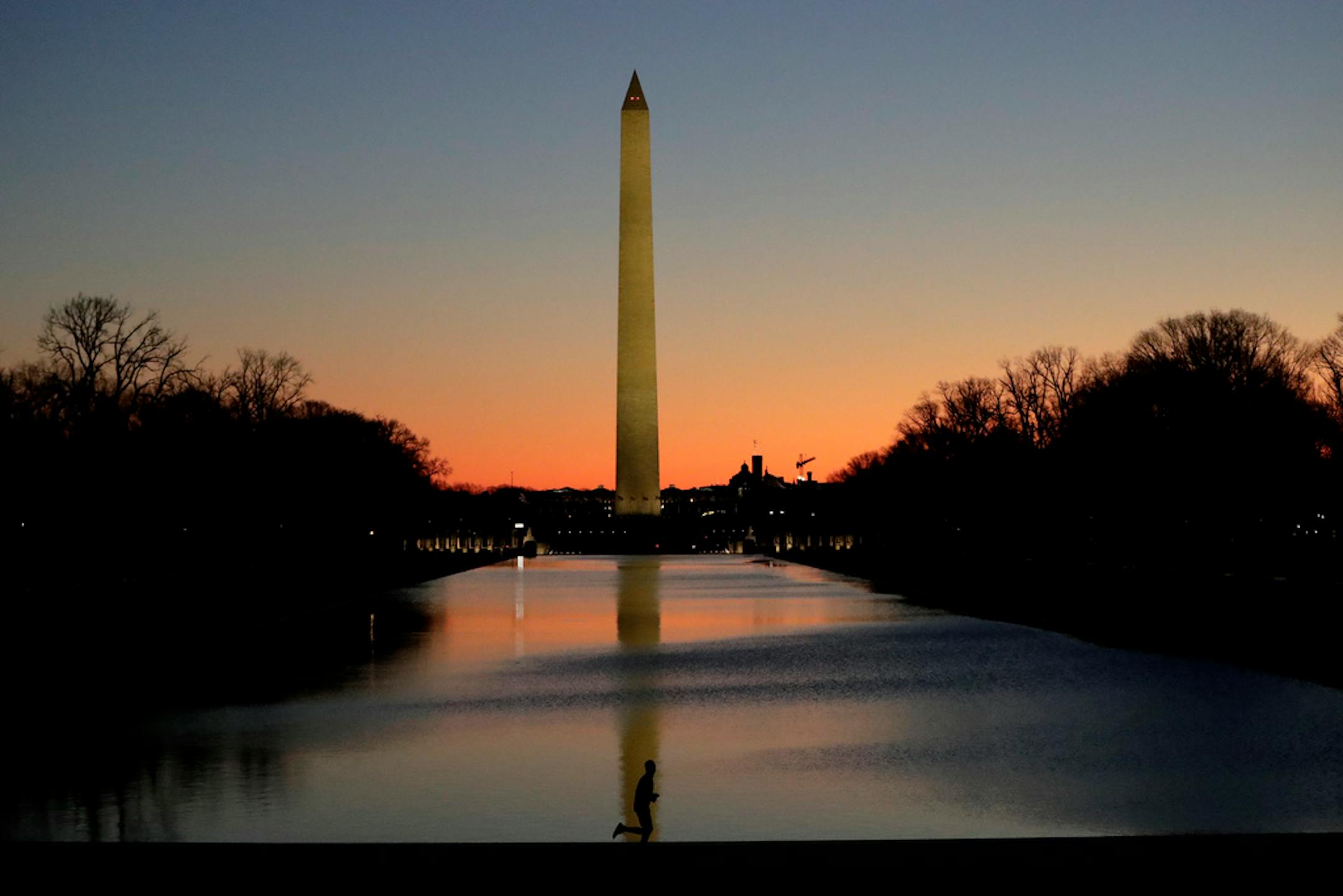 The Washington Monument in Washington, D.C., inspired the Foshay.