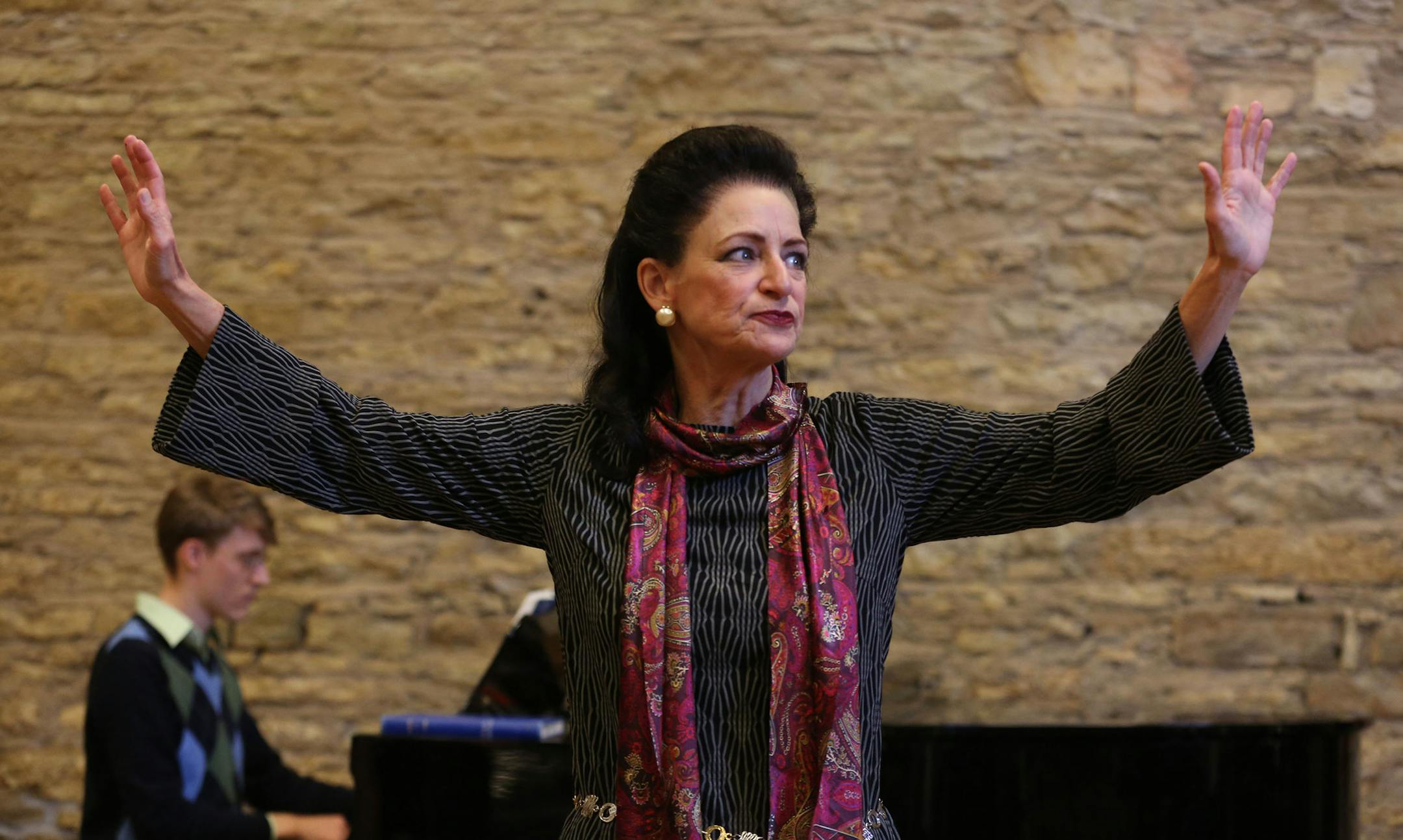 Sally Wingert rehearsed her role as legendary soprano Maria Callas.. ] (KYNDELL HARKNESS/STAR TRIBUNE) kyndell.harkness@startribune.com Rehearsal of Terrence McNally's "Master Class" in Minneapolis Min., Wednesday, October 1, 2014.