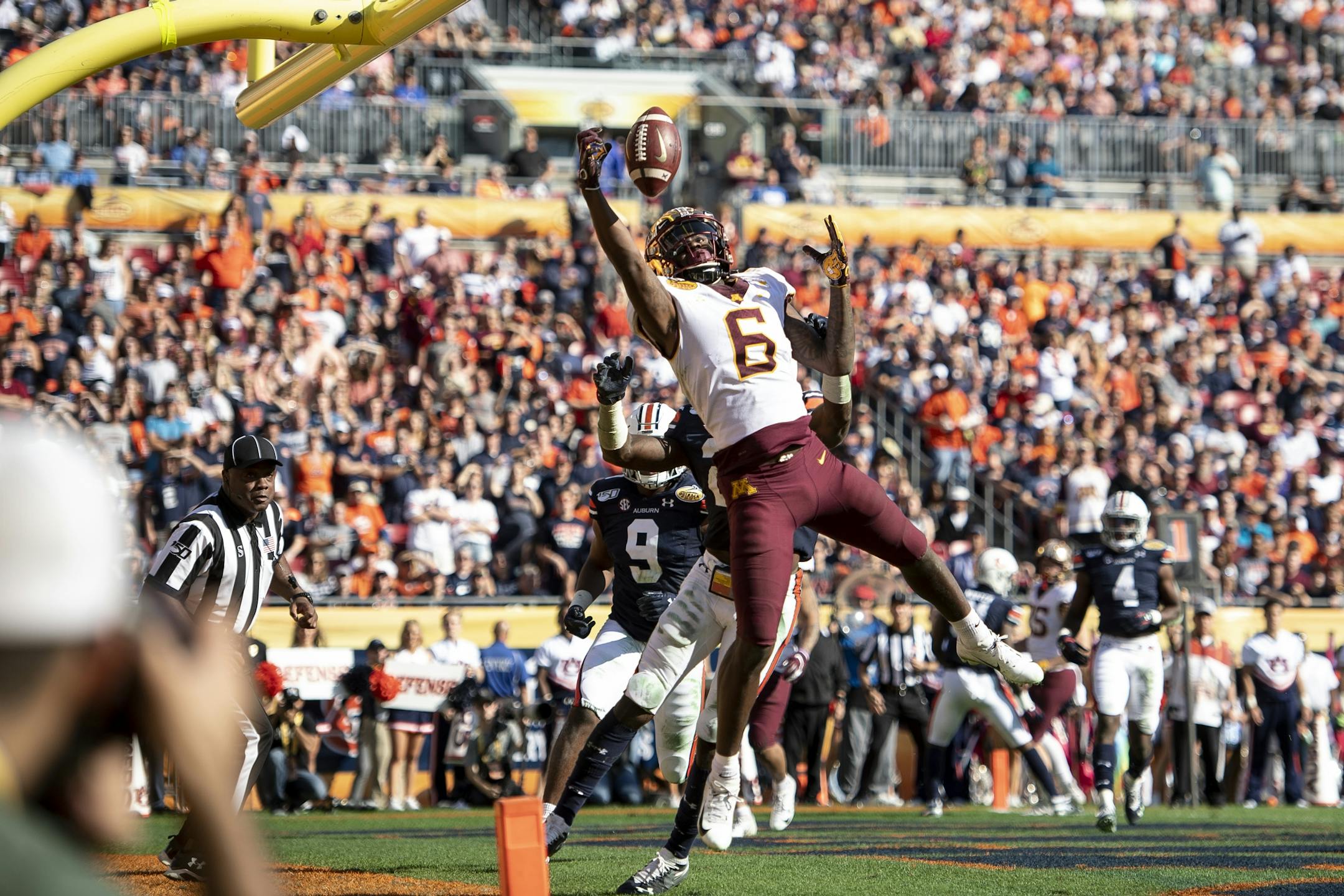 Minnesota Gophers wide receiver Tyler Johnson scored a touchdown late in the second quarter against the Auburn Tigers.