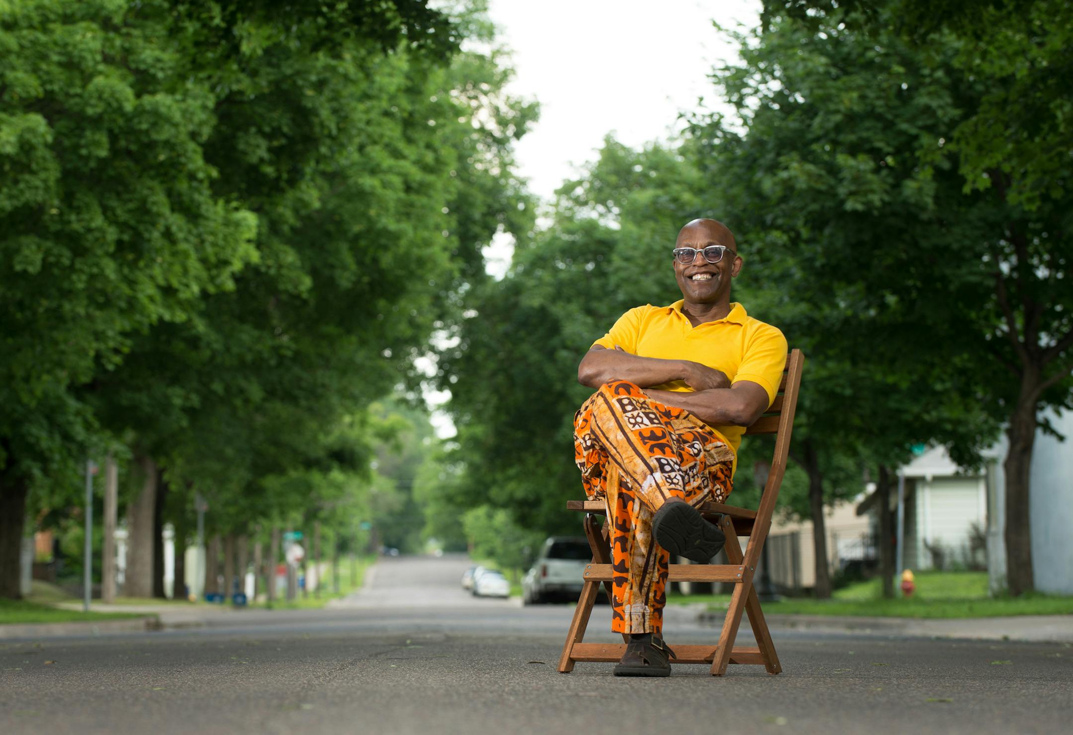 ONE TIME USE ONLY Q&A with Seitu Jones, the St. Paul artist who is organizing Community Meal, an event on 9/14 that hopes to attract 2,000 diners and grow awareness for affordable, nutritious food in low-income neighborhoods. Photos from freelancer Ryan Siemers.